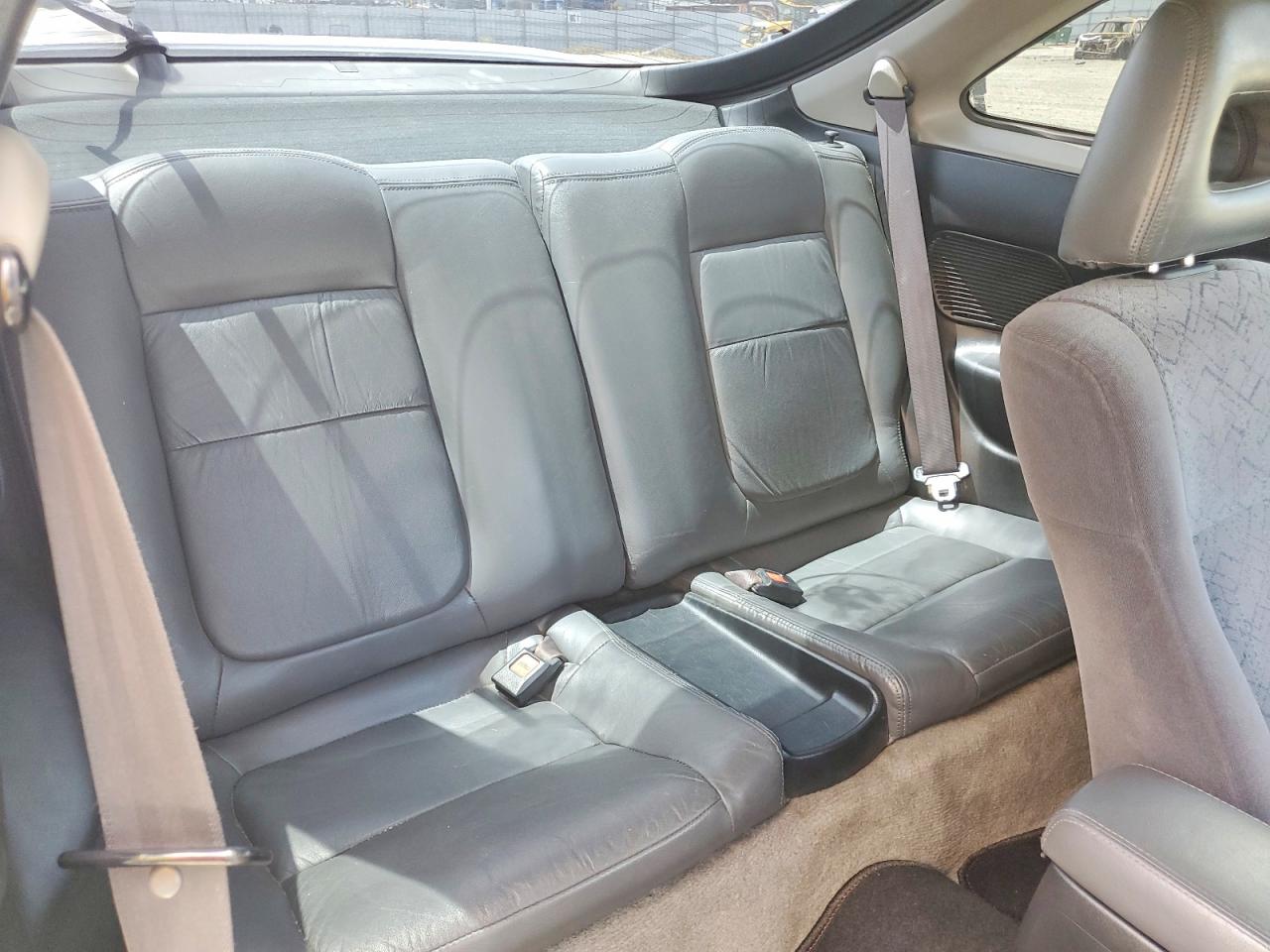 2000 Acura Integra Gs Silver vin: JH4DC4462YS001695