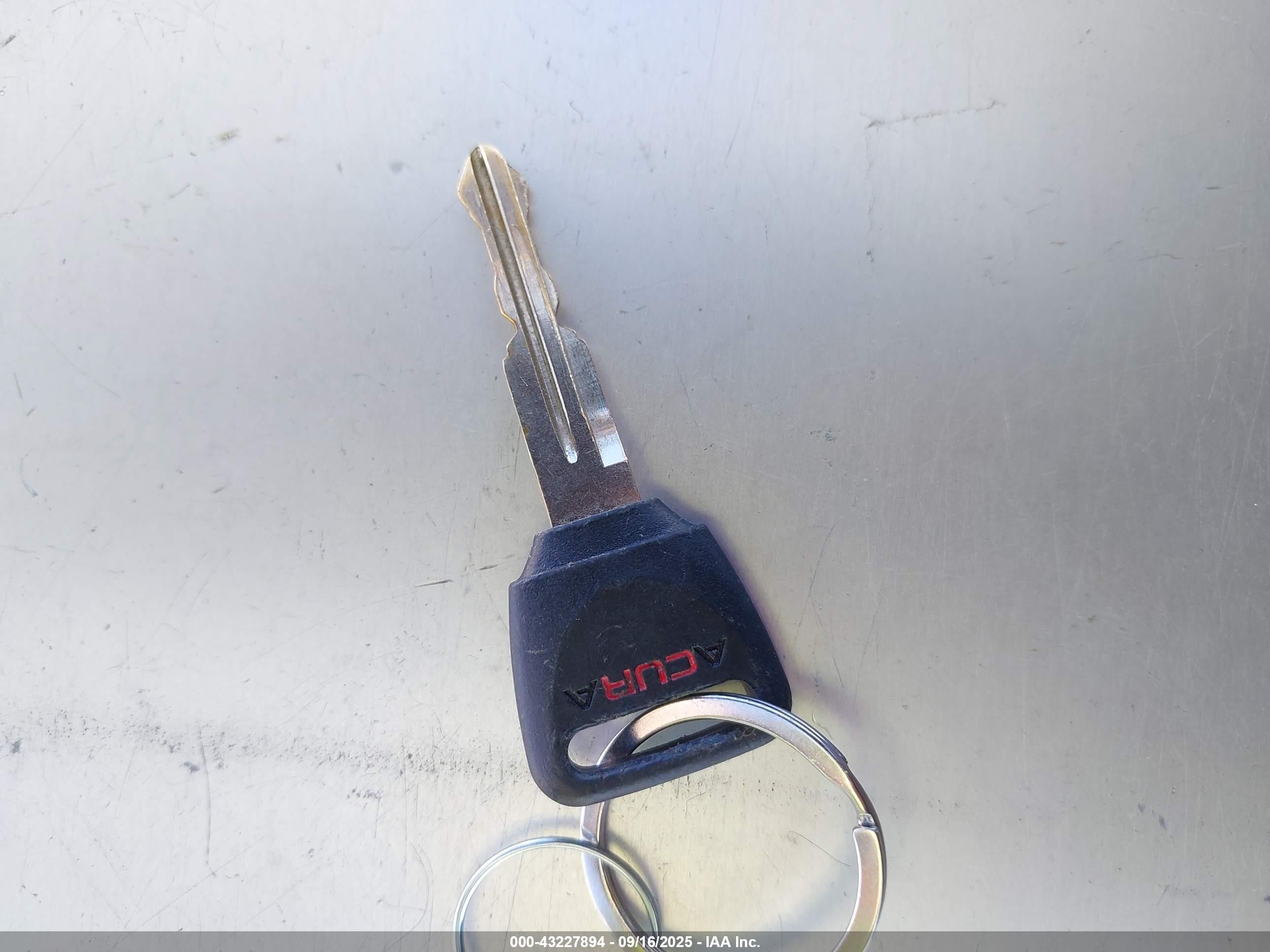 1997 Acura Integra Gs Silver vin: JH4DC4465VS007227