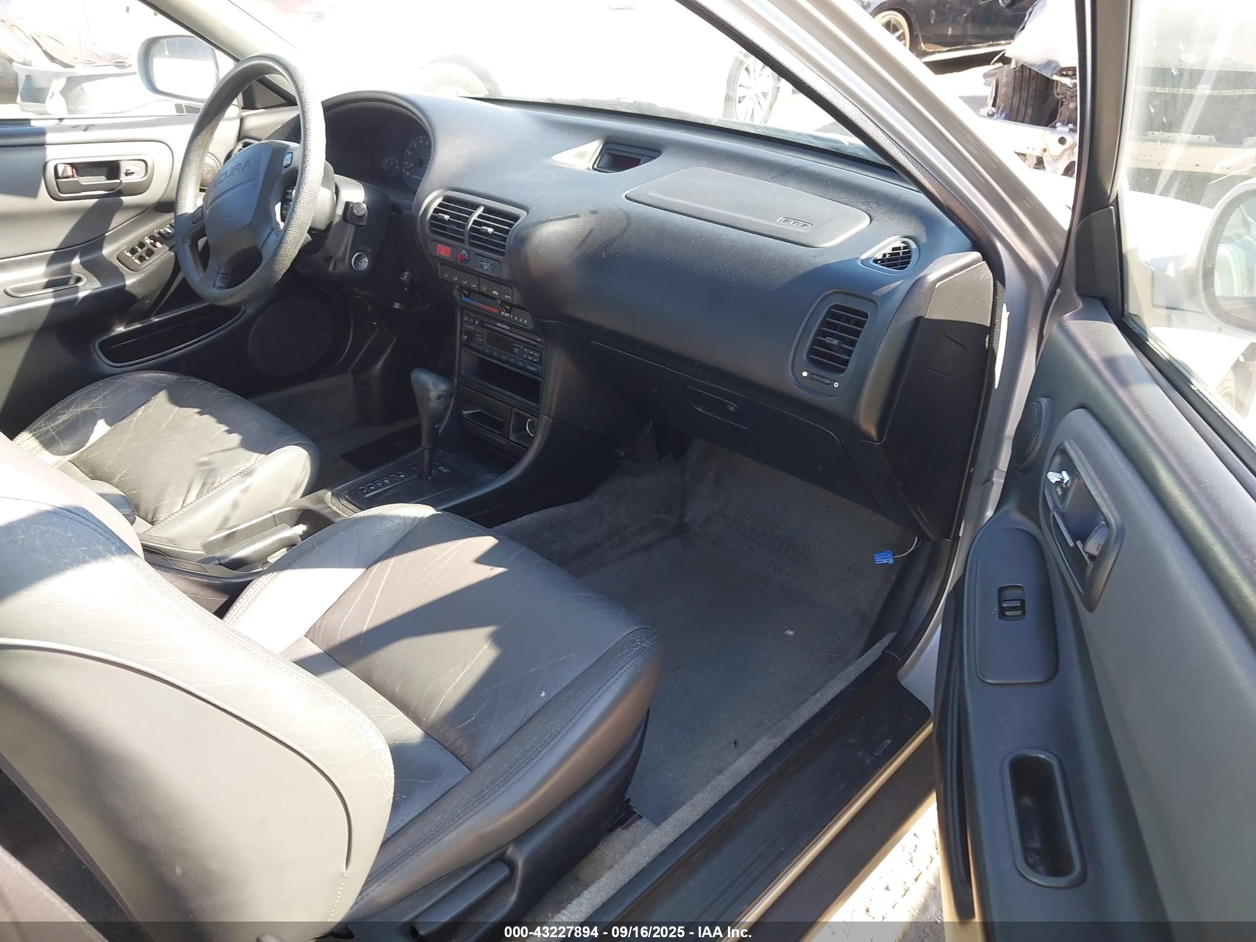 1997 Acura Integra Gs Silver vin: JH4DC4465VS007227
