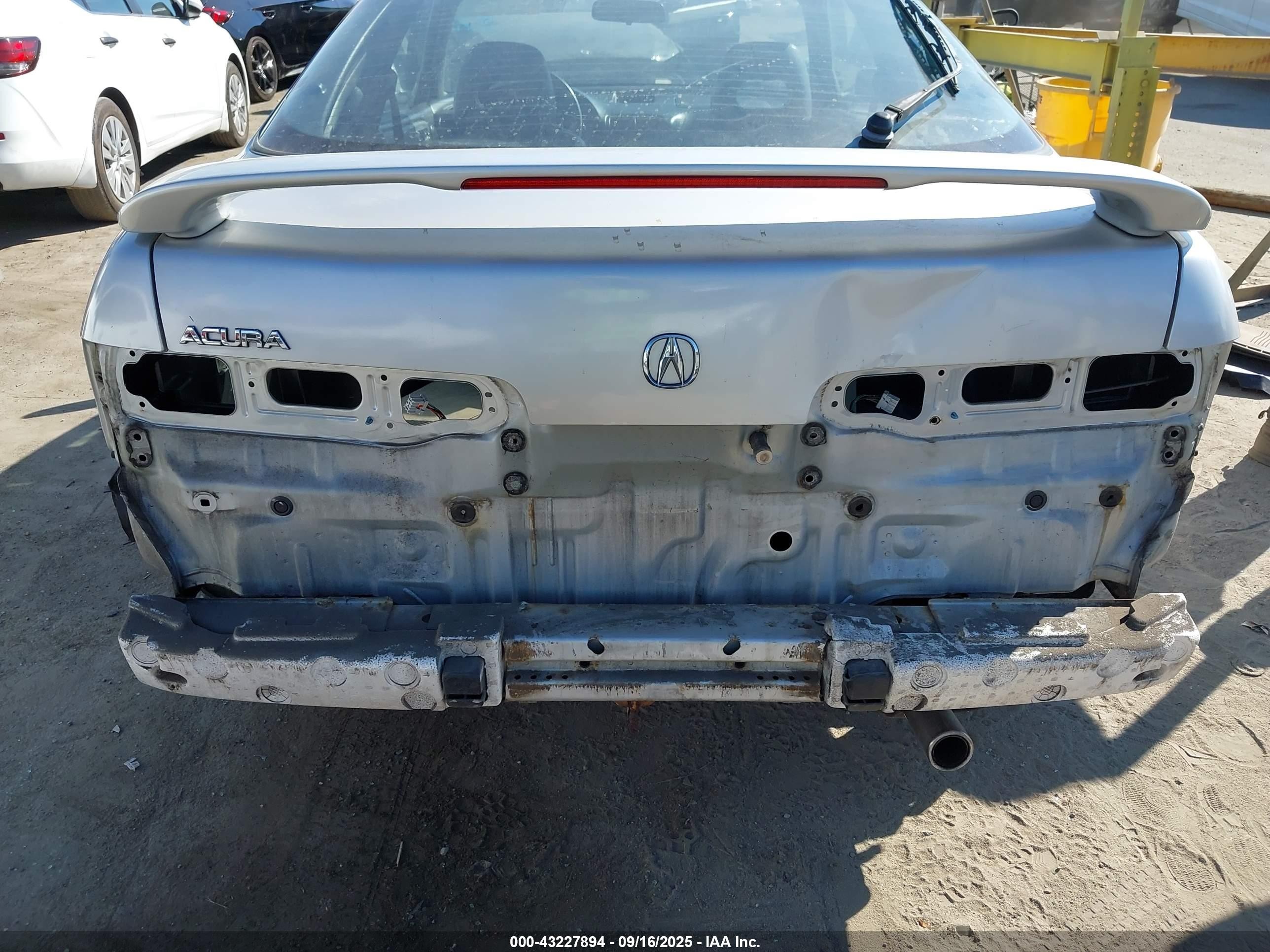 1997 Acura Integra Gs Silver vin: JH4DC4465VS007227