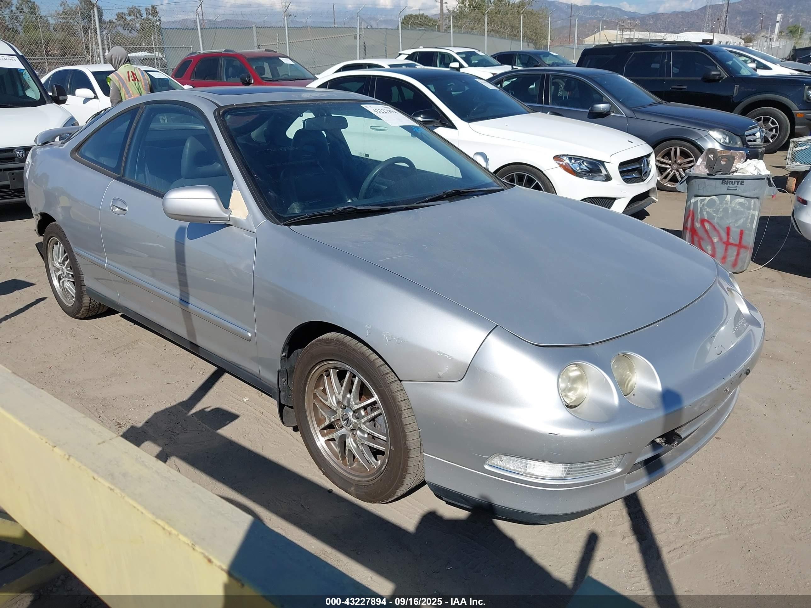 1997 Acura Integra Gs Silver vin: JH4DC4465VS007227
