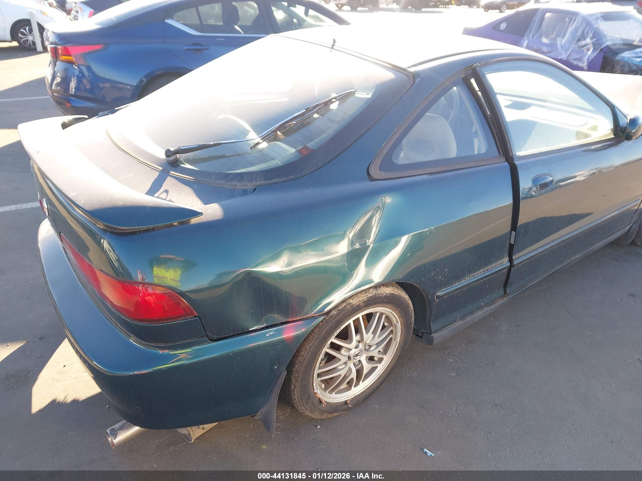 1998 Acura Integra Gs Green vin: JH4DC4468WS019700