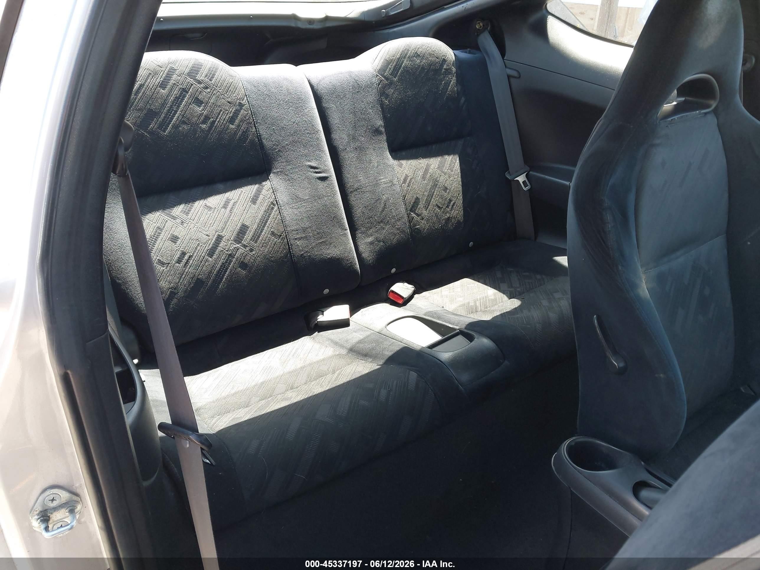 2002 Acura Rsx   Silver vin: JH4DC53812C018465