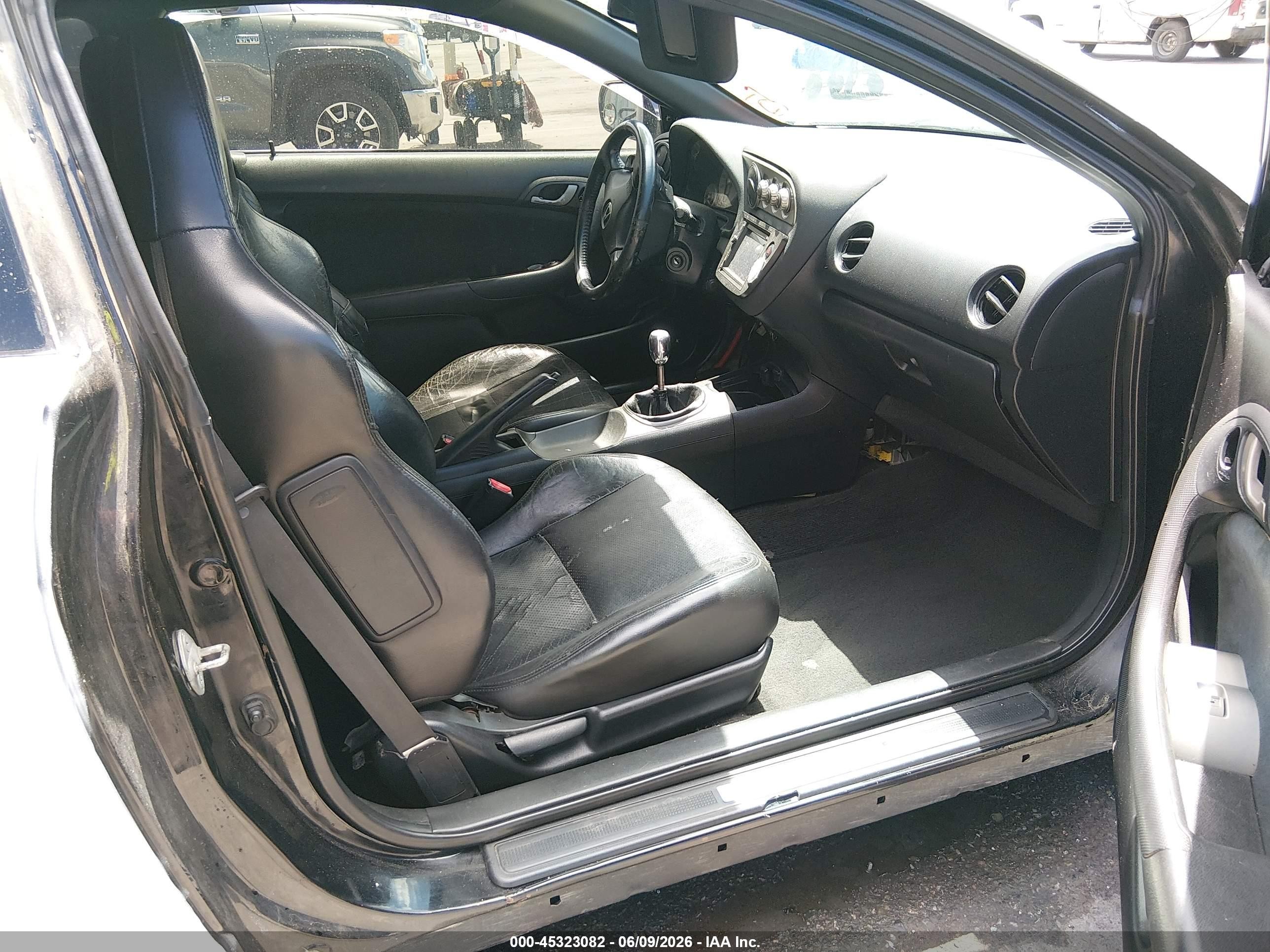 2004 Acura Rsx   White vin: JH4DC53854S012502