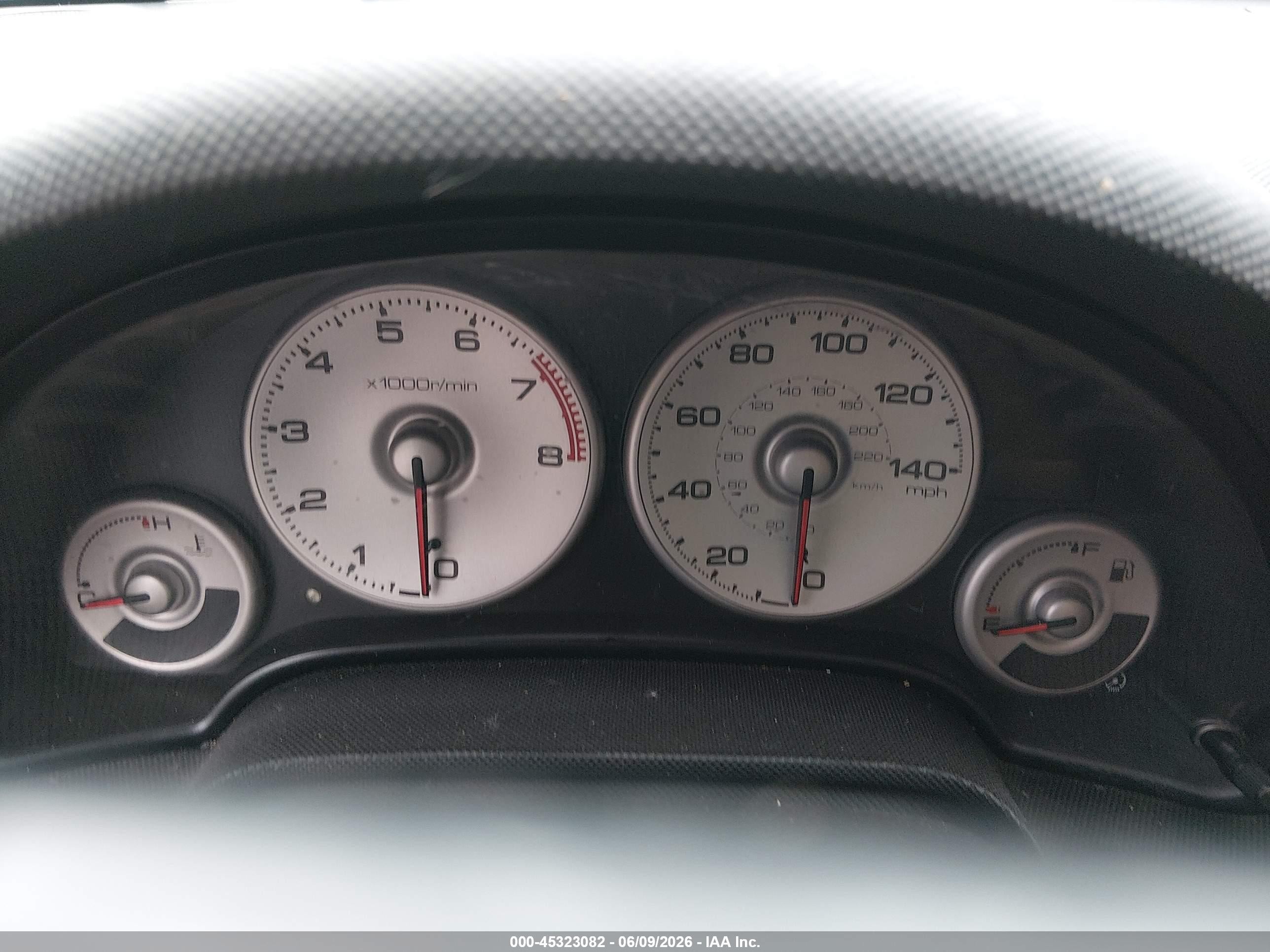 2004 Acura Rsx   White vin: JH4DC53854S012502