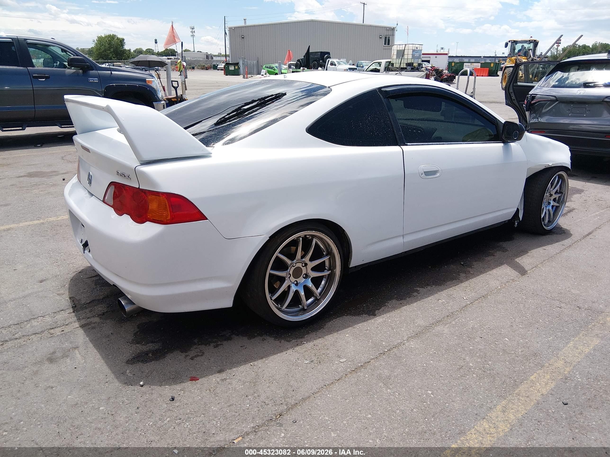 2004 Acura Rsx   White vin: JH4DC53854S012502