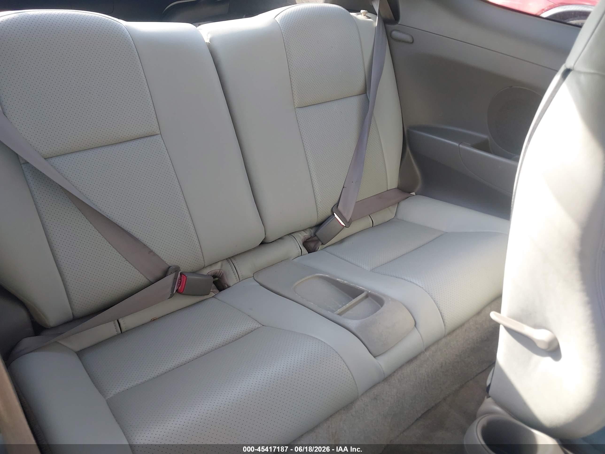 2003 Acura Rsx   White vin: JH4DC54803C014312