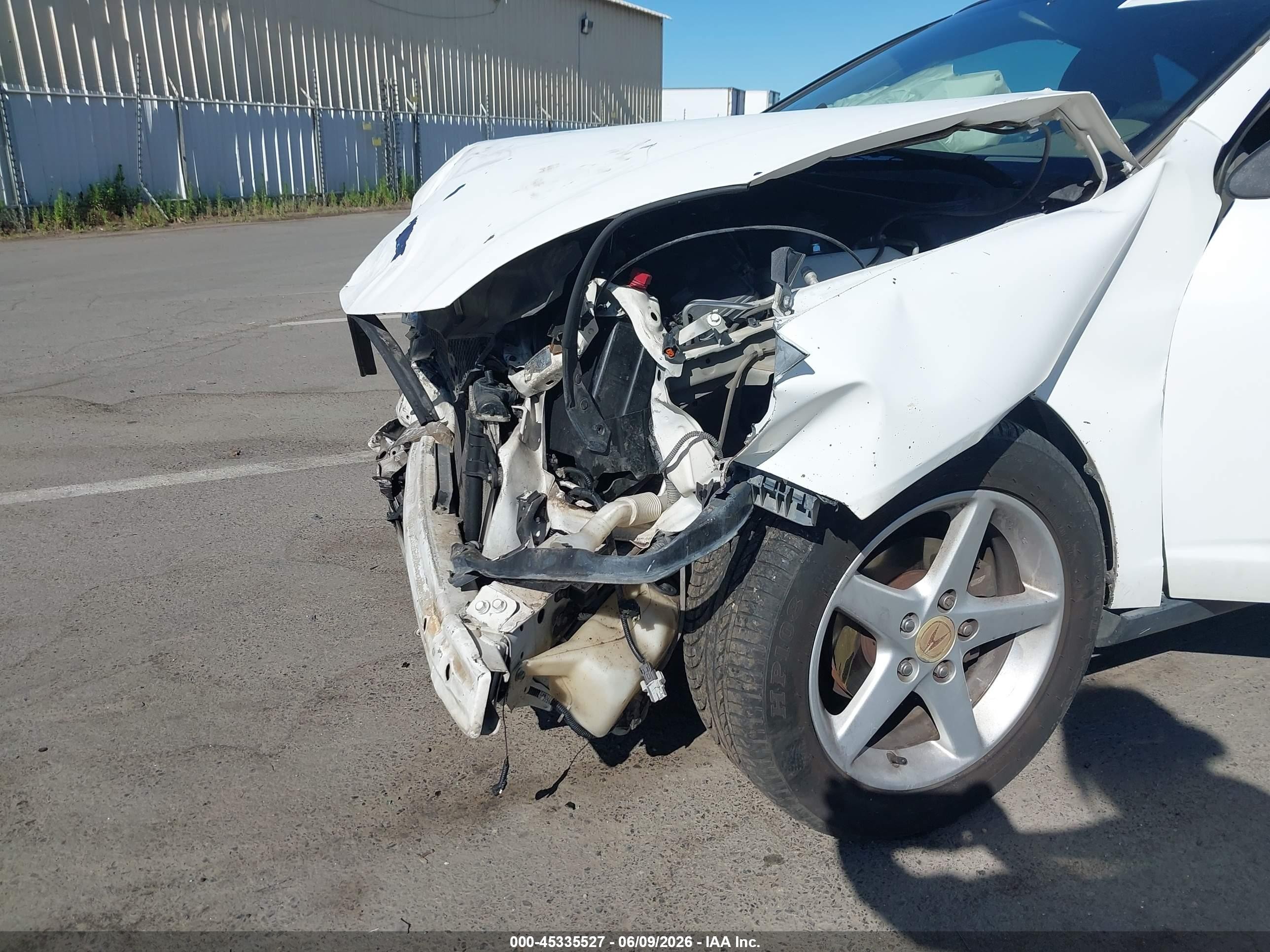 2002 Acura Rsx   White vin: JH4DC54822C035368
