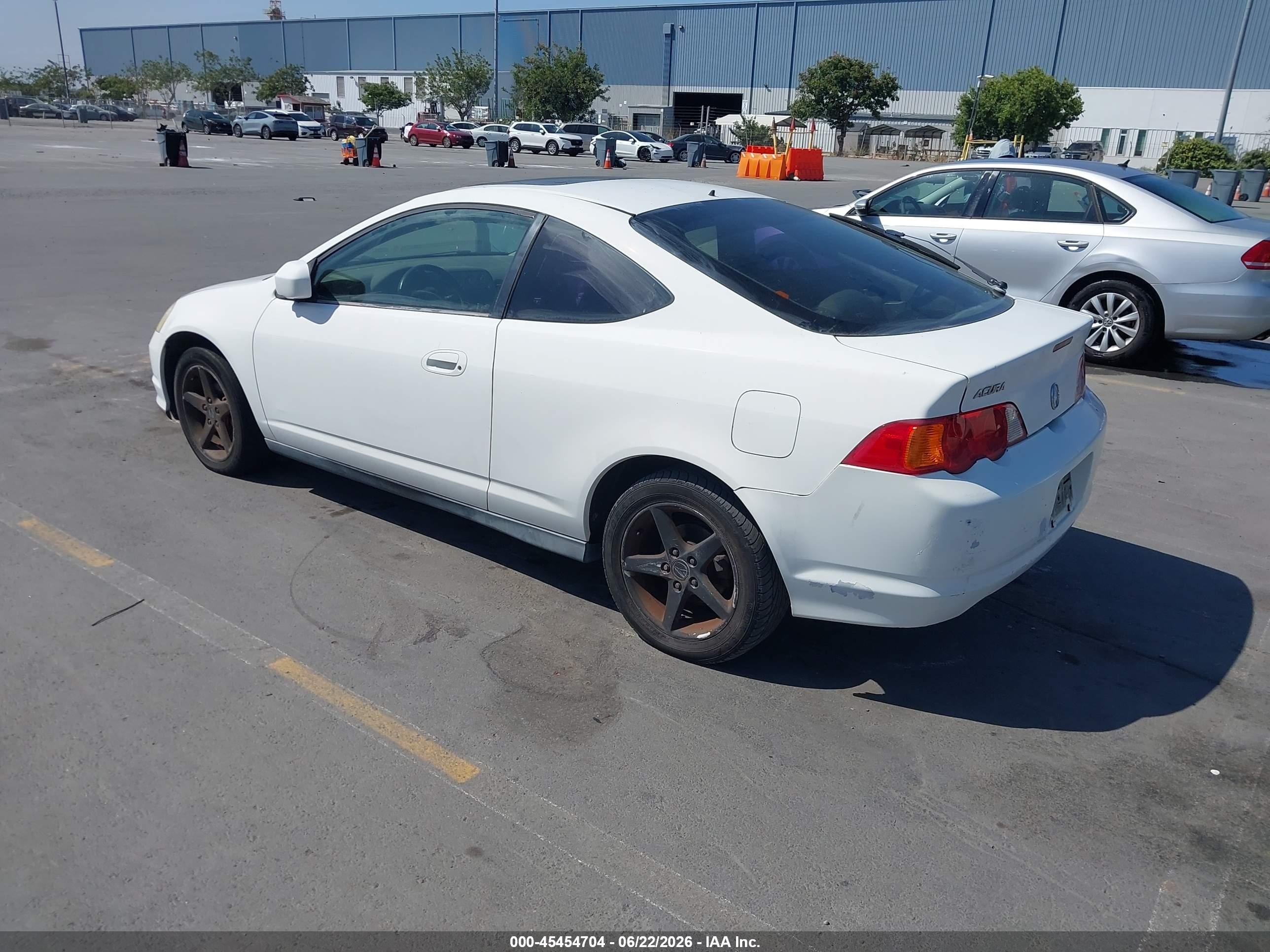 2004 Acura Rsx   White vin: JH4DC54824S006042