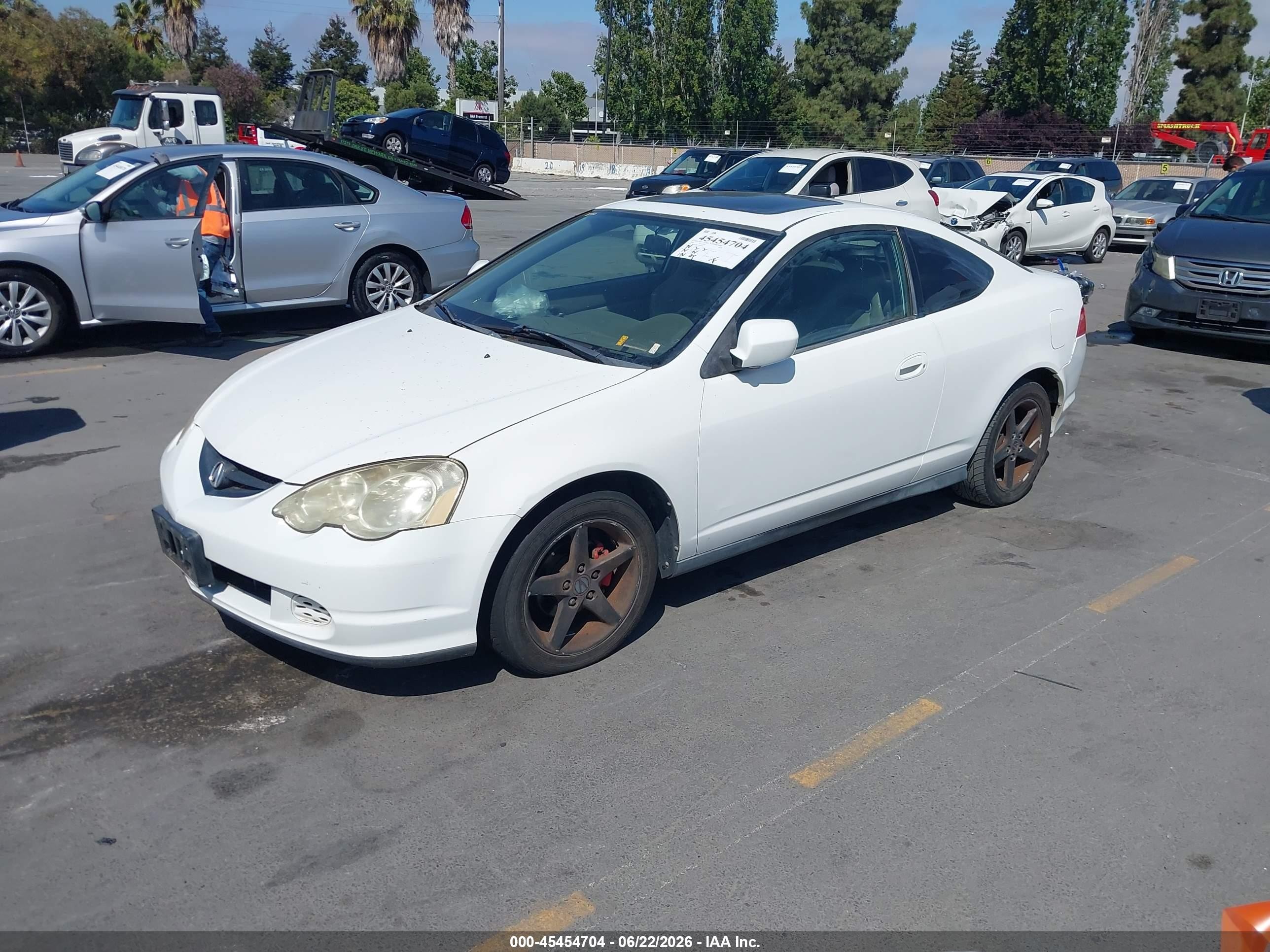 2004 Acura Rsx   White vin: JH4DC54824S006042