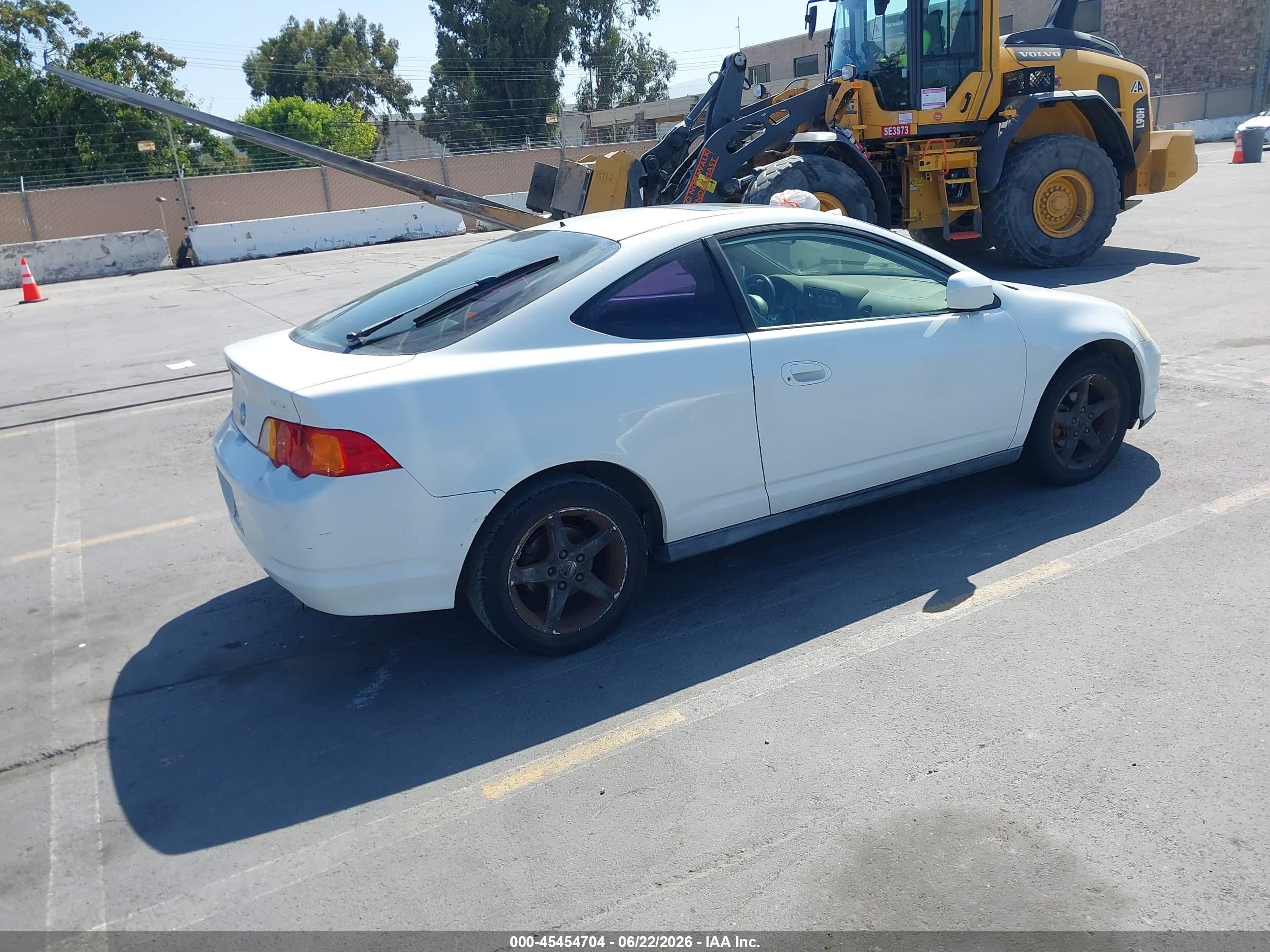 2004 Acura Rsx   White vin: JH4DC54824S006042