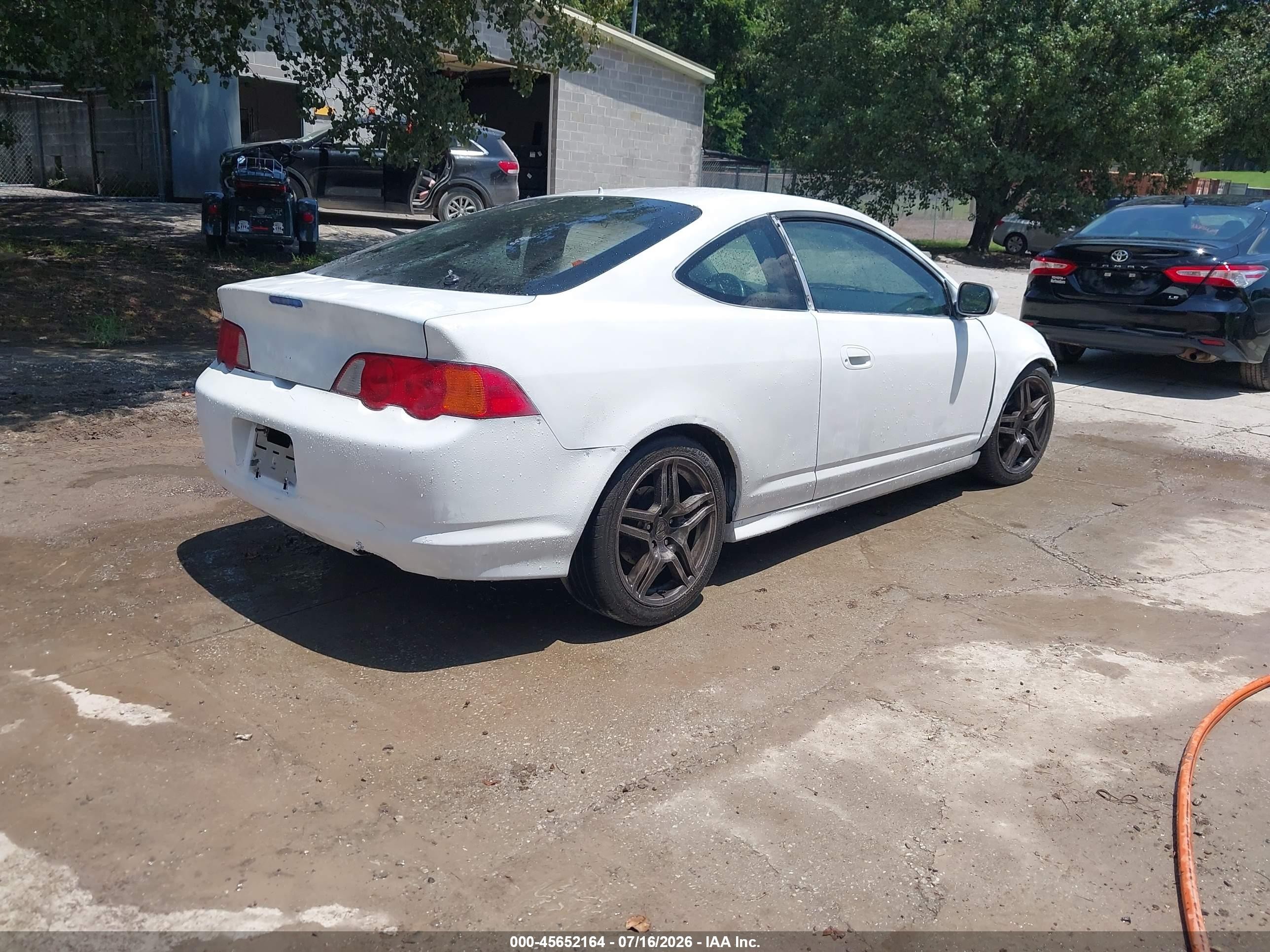2002 Acura Rsx   White vin: JH4DC54872C040470