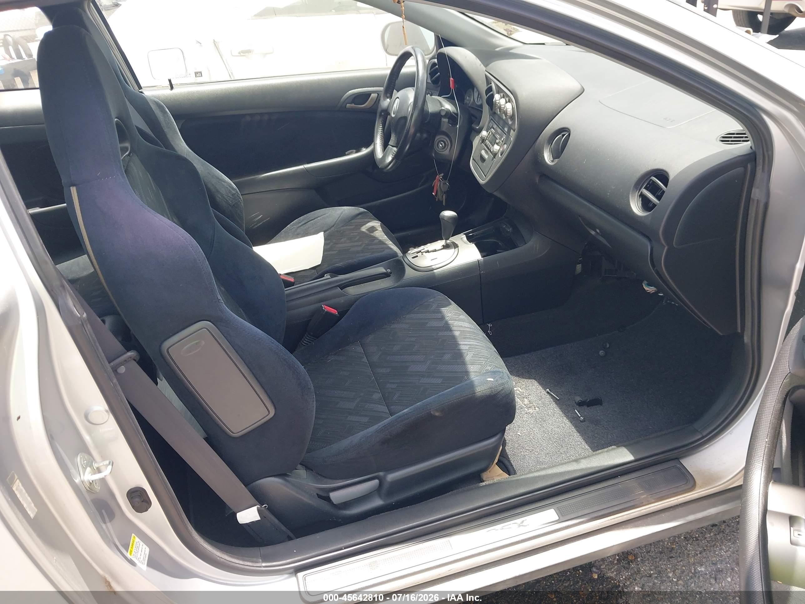 2002 Acura Rsx   Silver vin: JH4DC548X2C022917