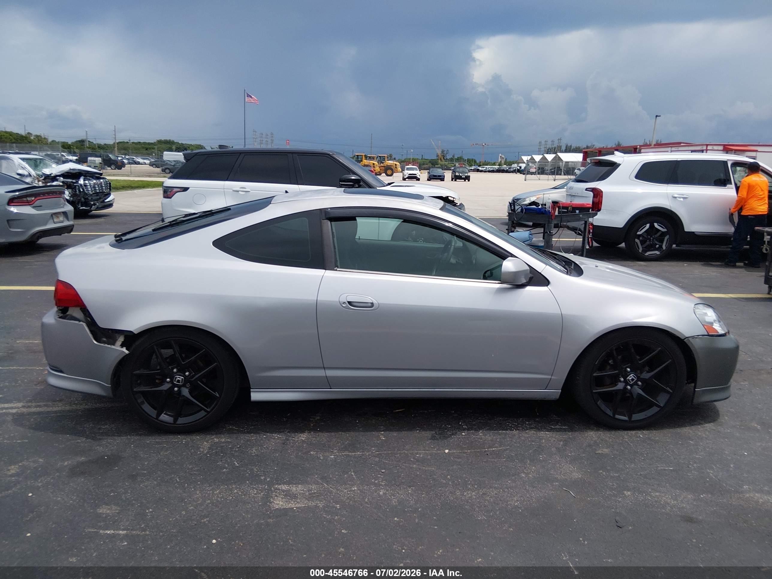 2005 Acura Rsx   Silver vin: JH4DC548X5S005688