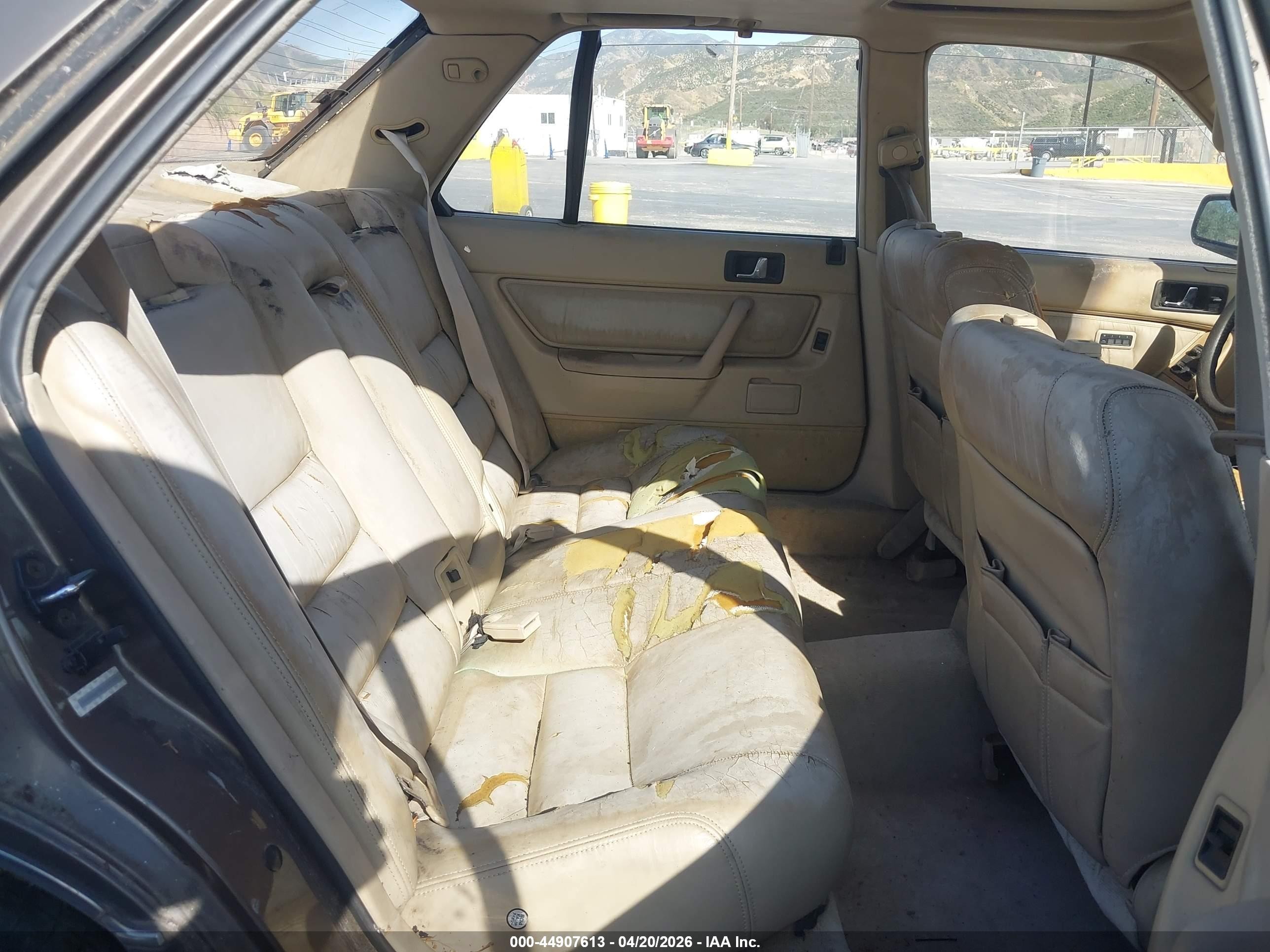 1990 Acura Legend Ls Gray vin: JH4KA4670LC045328
