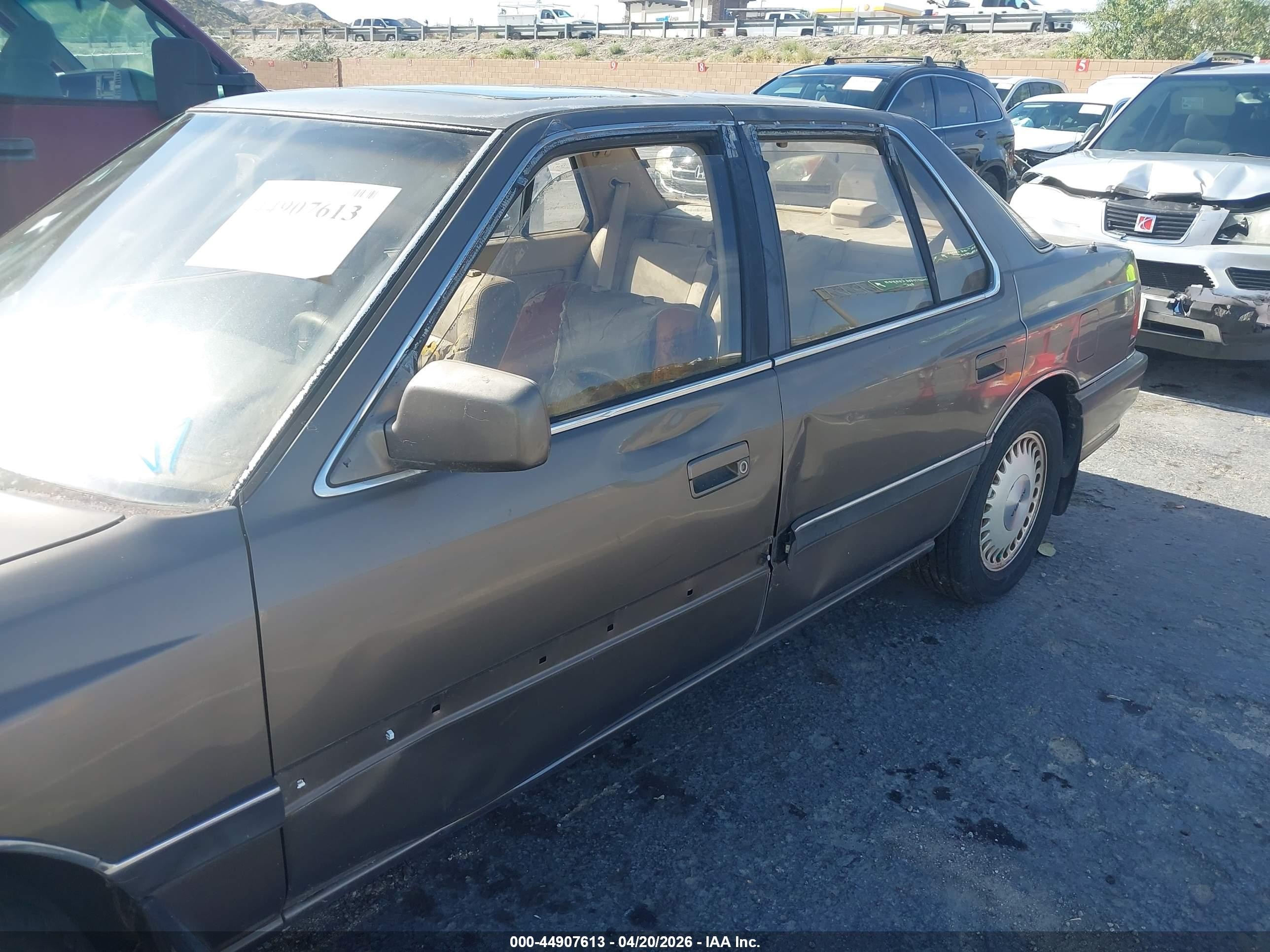 1990 Acura Legend Ls Gray vin: JH4KA4670LC045328