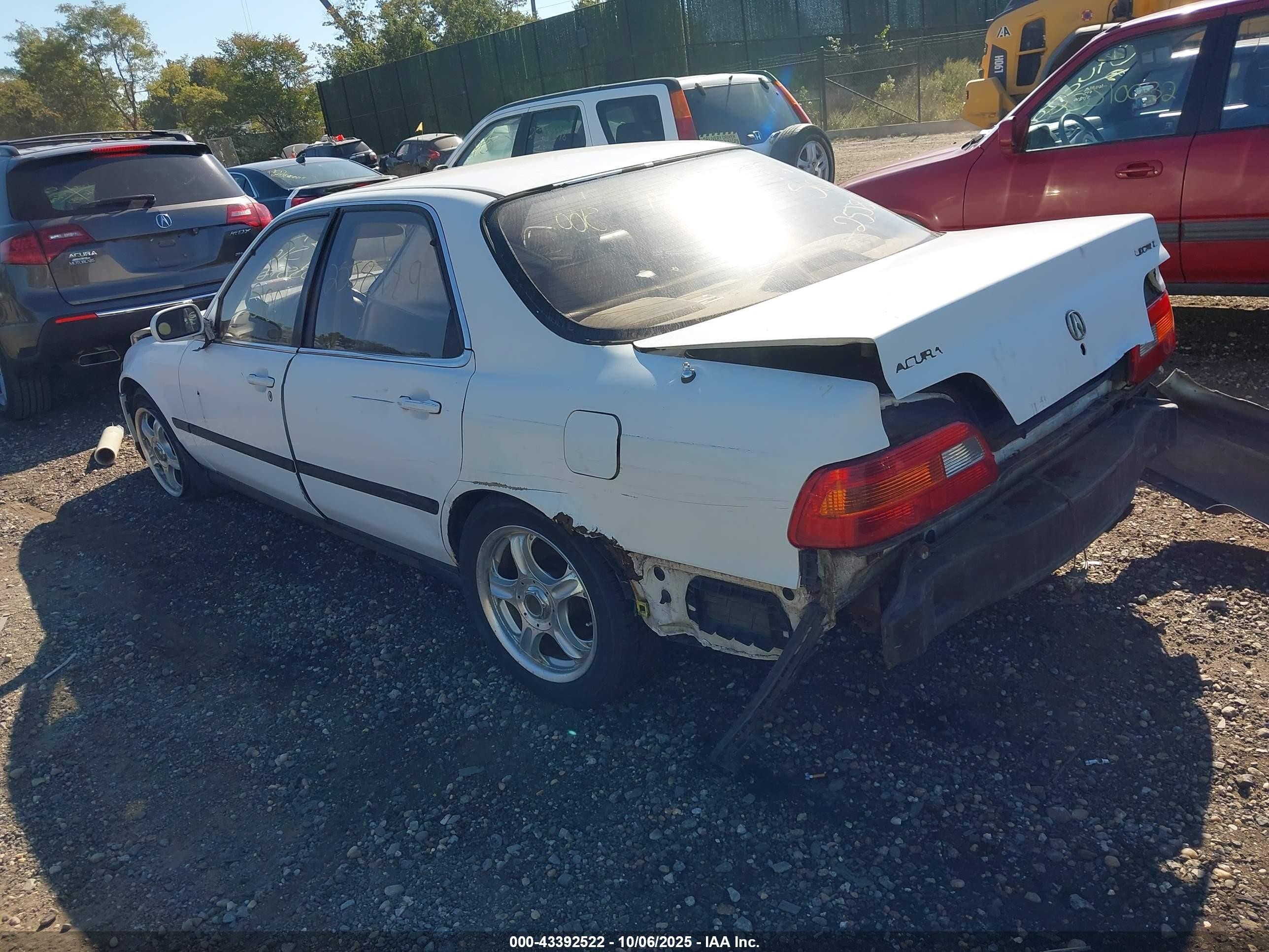 1992 Acura Legend L White vin: JH4KA7664NC006253