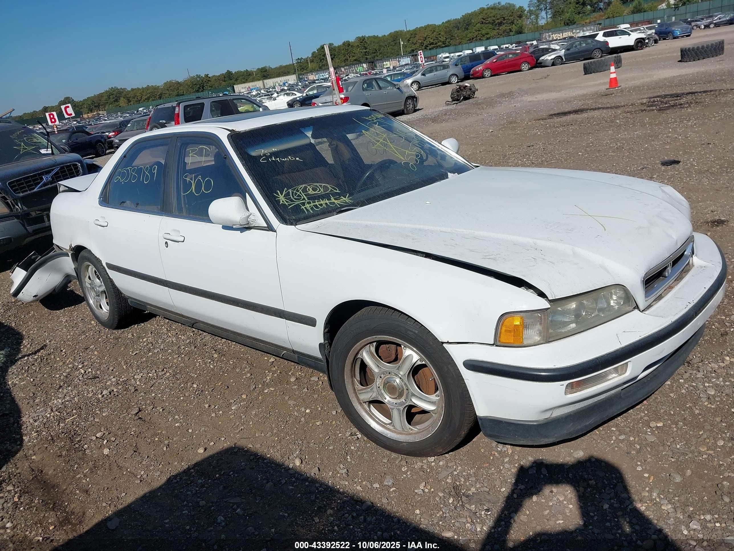 1992 Acura Legend L White vin: JH4KA7664NC006253