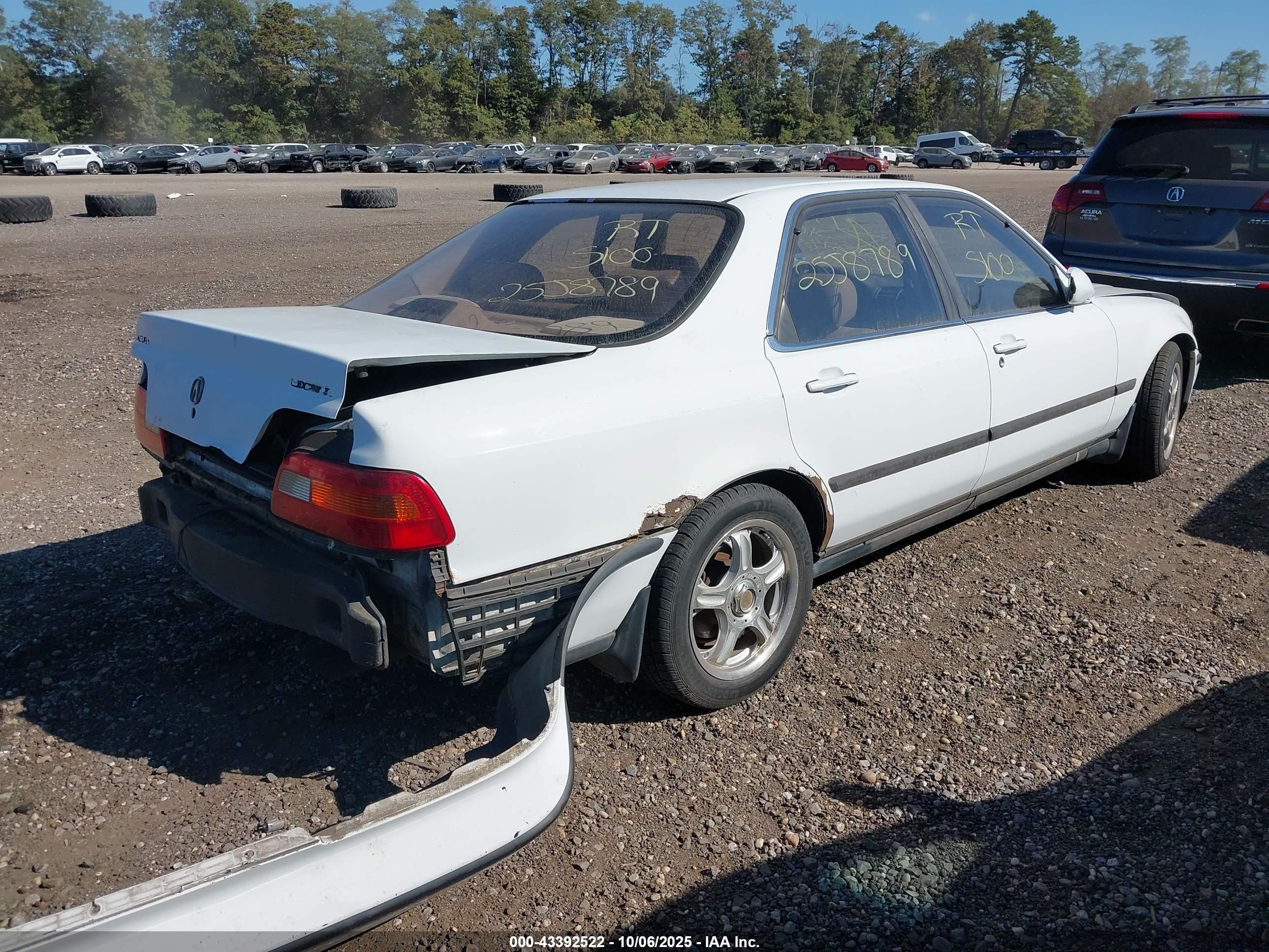 1992 Acura Legend L White vin: JH4KA7664NC006253
