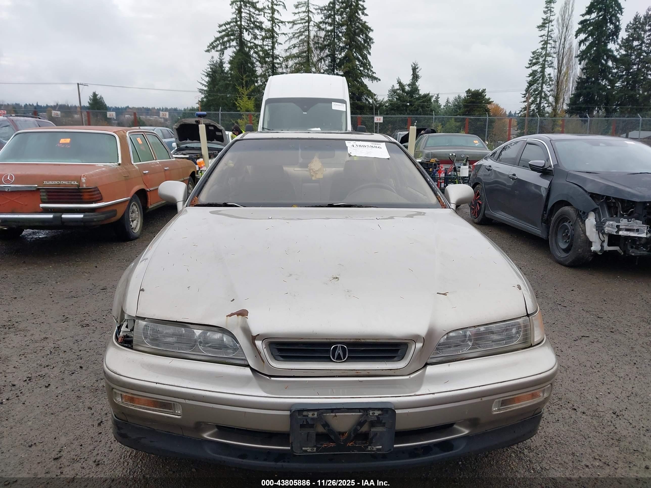 1992 Acura Legend Ls Gold vin: JH4KA8178NC001045