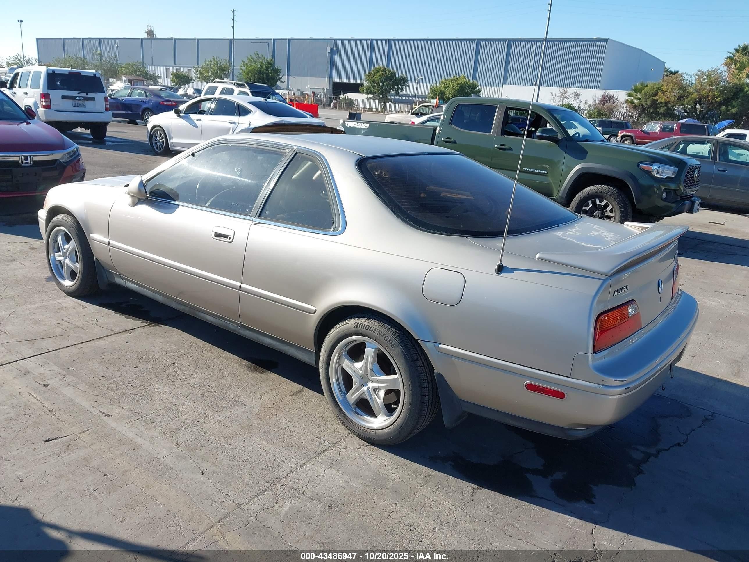 1992 Acura Legend Ls Silver vin: JH4KA8278NC001075