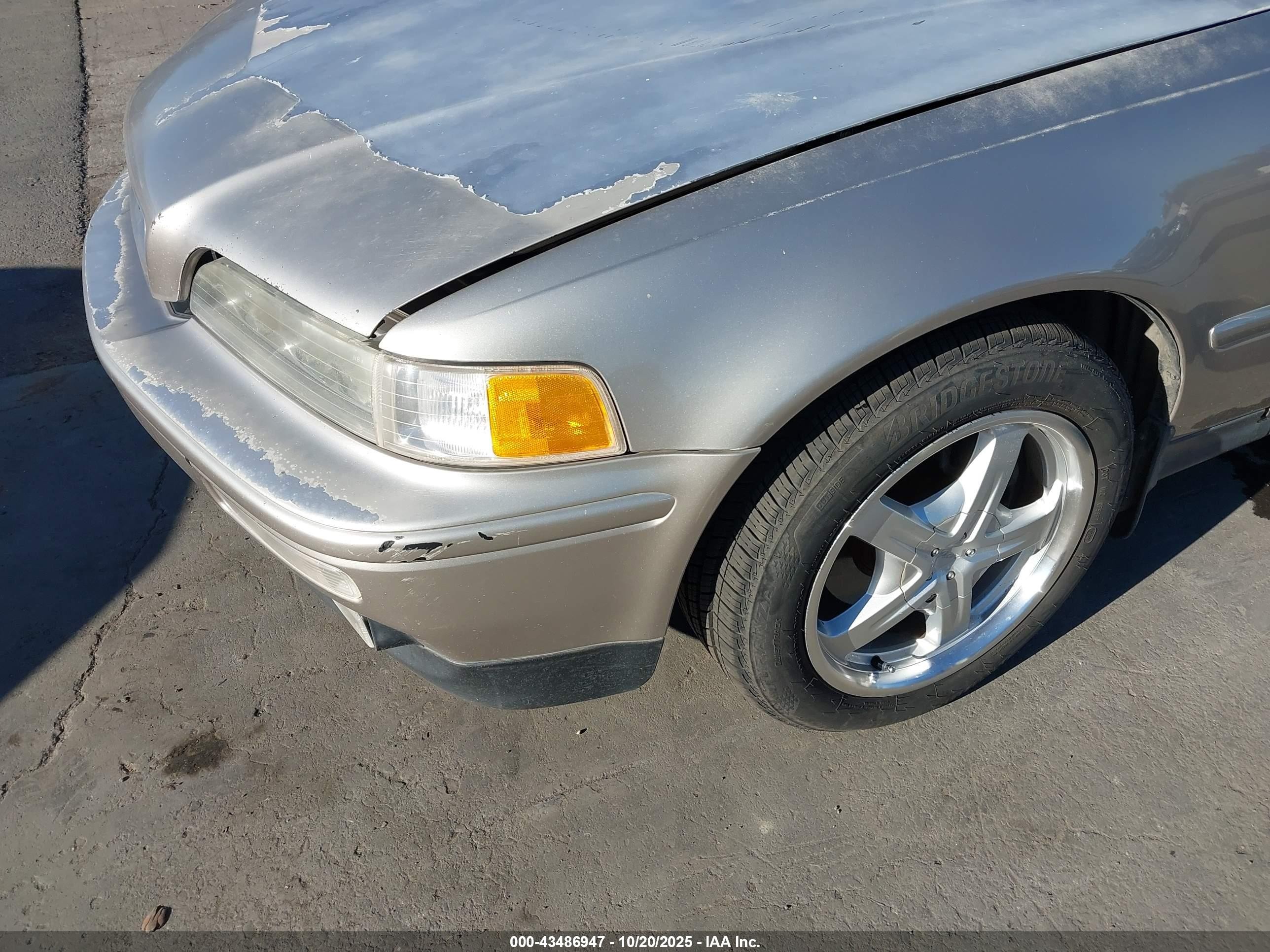 1992 Acura Legend Ls Silver vin: JH4KA8278NC001075