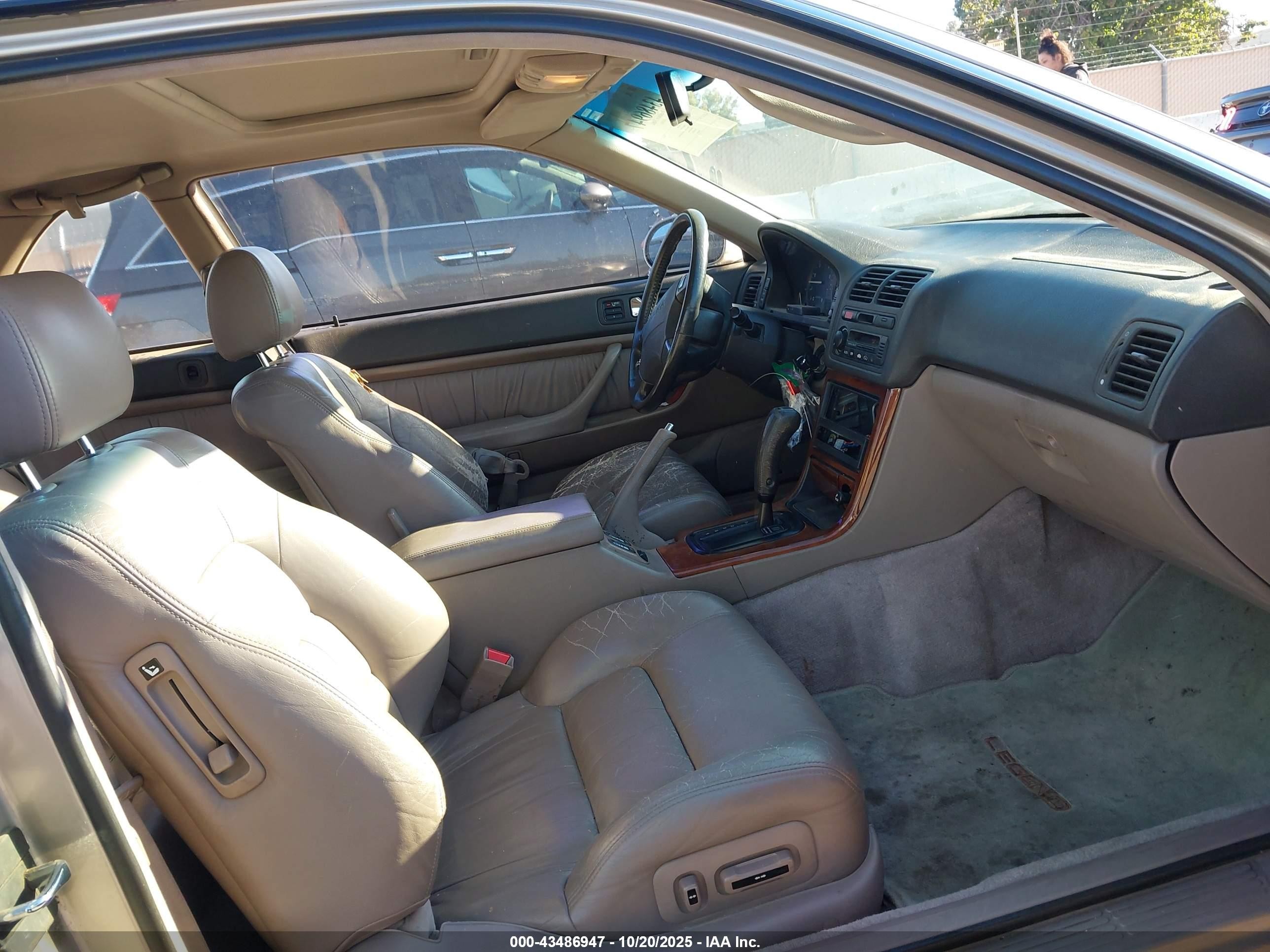 1992 Acura Legend Ls Silver vin: JH4KA8278NC001075