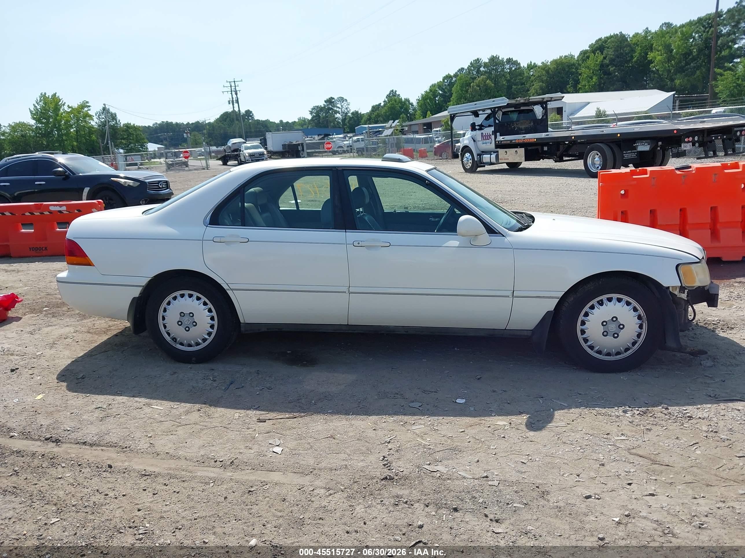 1997 Acura Rl 3.5 White vin: JH4KA9643VC002933