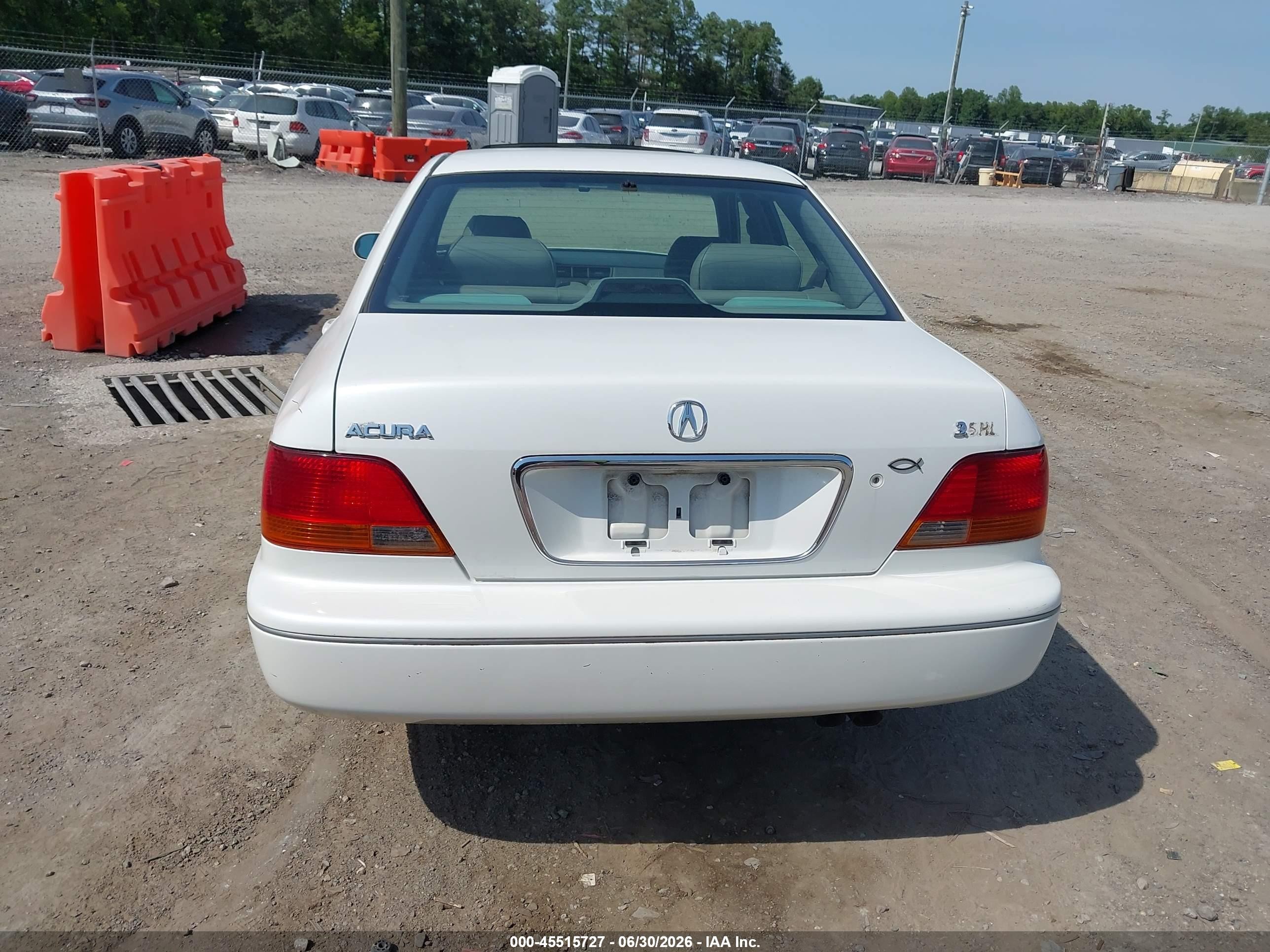 1997 Acura Rl 3.5 White vin: JH4KA9643VC002933