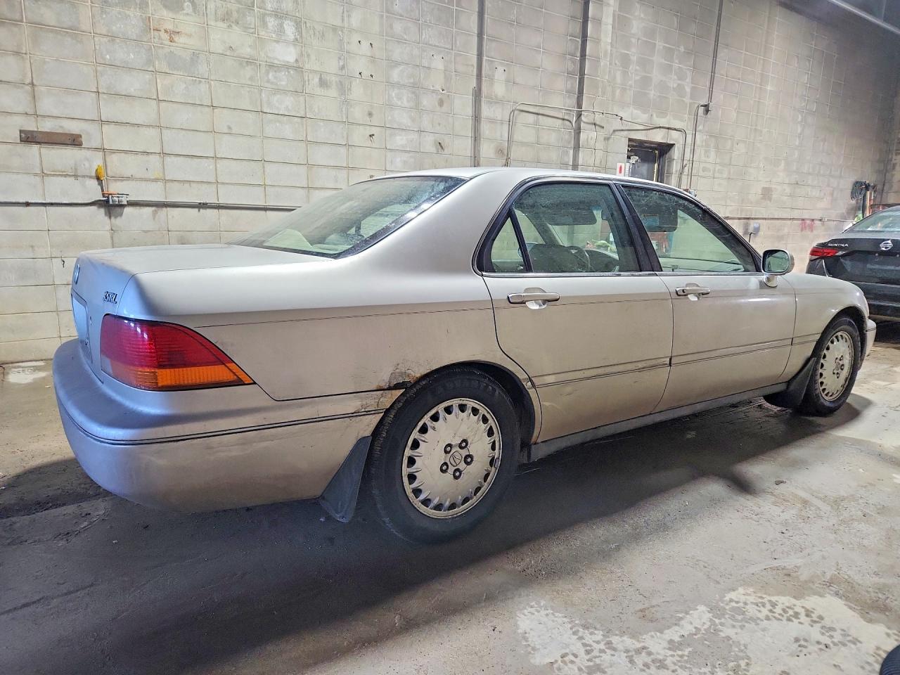 1997 Acura 3.5rl Silver vin: JH4KA9645VC014422