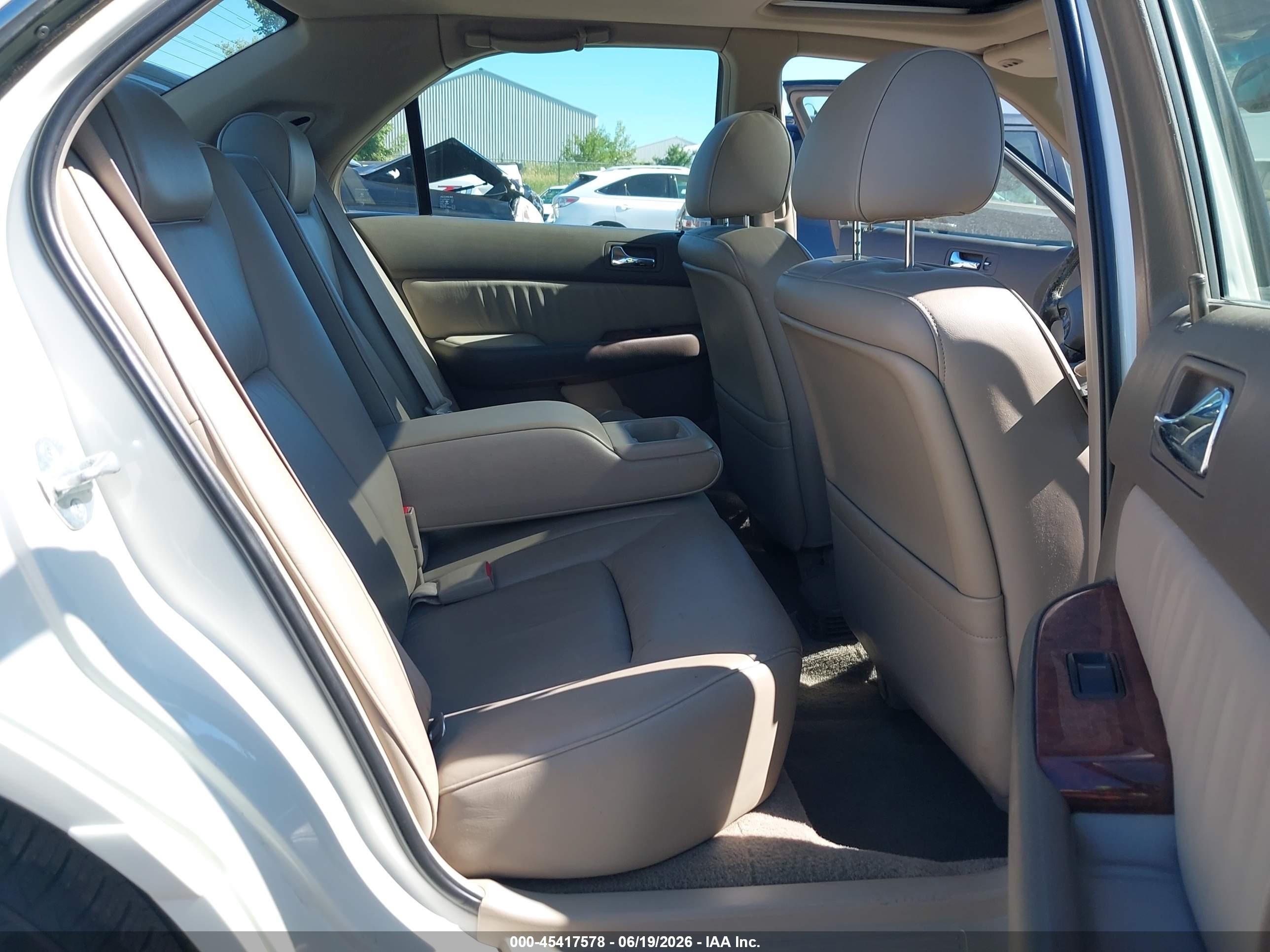 2002 Acura Rl 3.5 White vin: JH4KA96502C005731