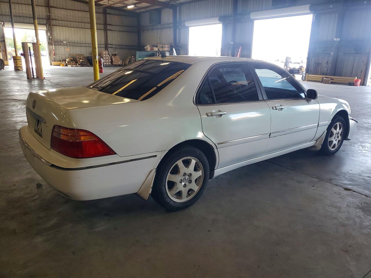 2002 Acura 3.5rl White vin: JH4KA96512C001722
