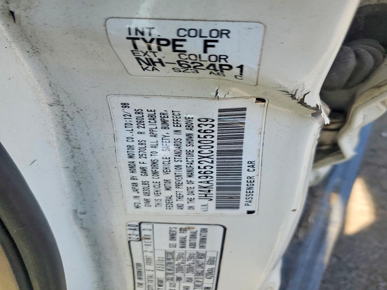1999 Acura 3.5rl White vin: JH4KA9652XC005639