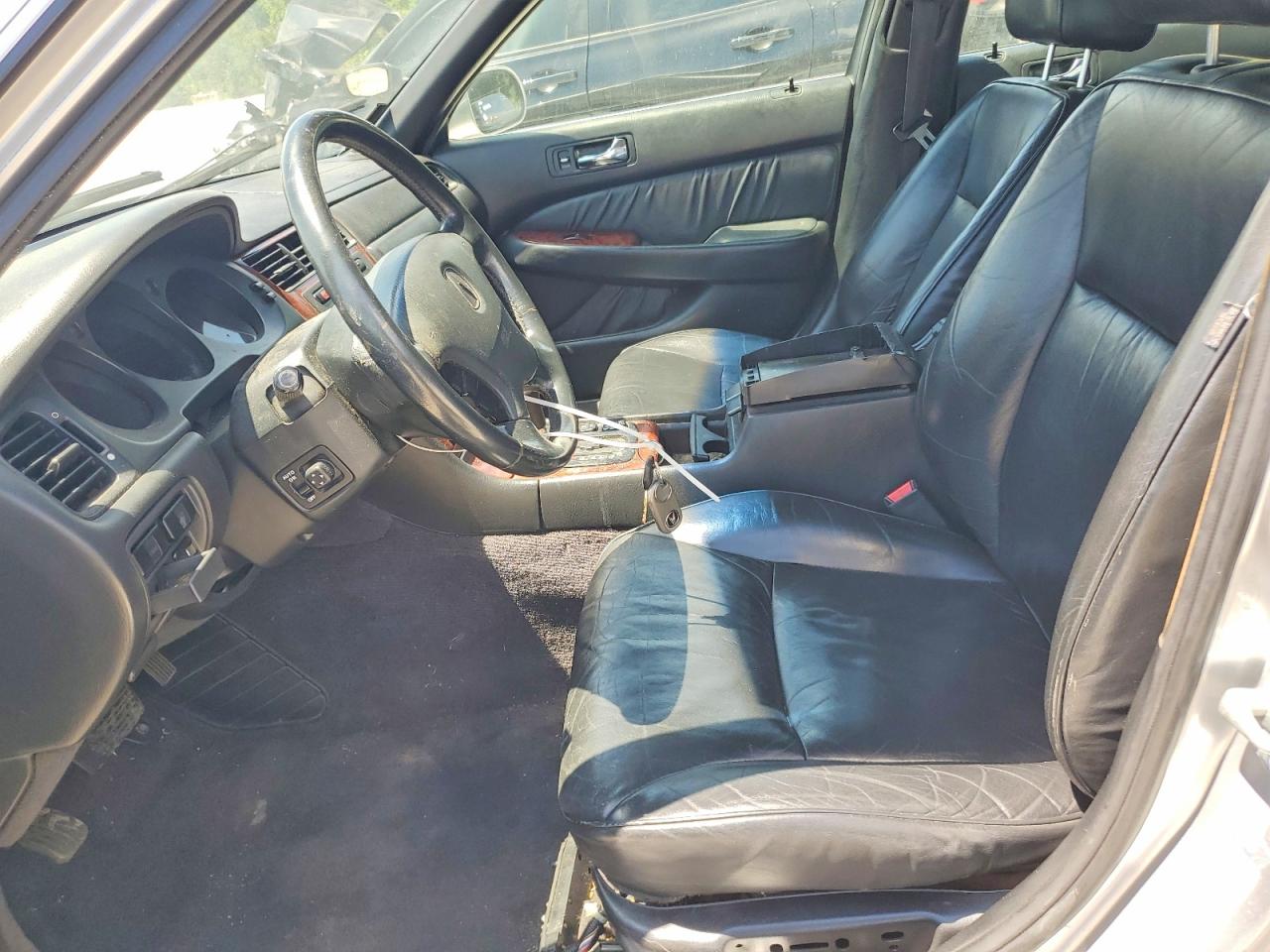 2002 Acura 3.5rl Silver vin: JH4KA96562C013817