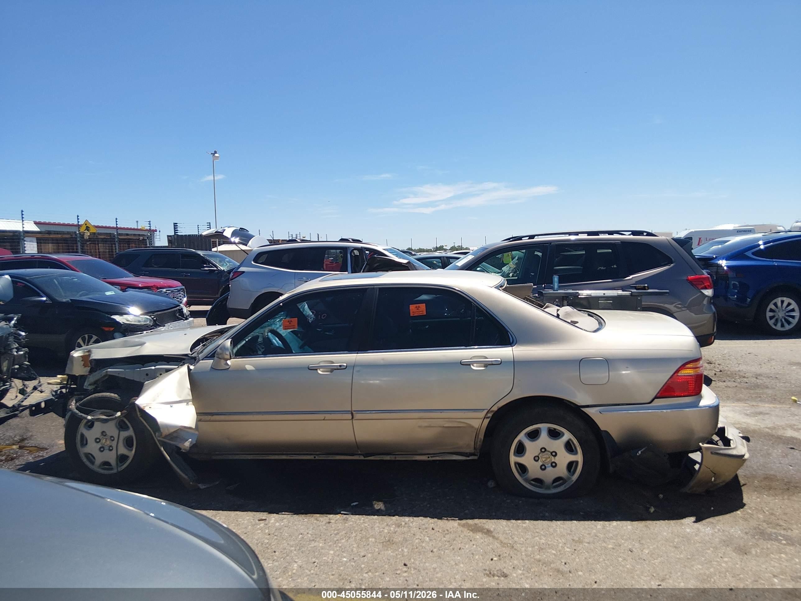2000 Acura Rl 3.5 Gold vin: JH4KA9664YC009136