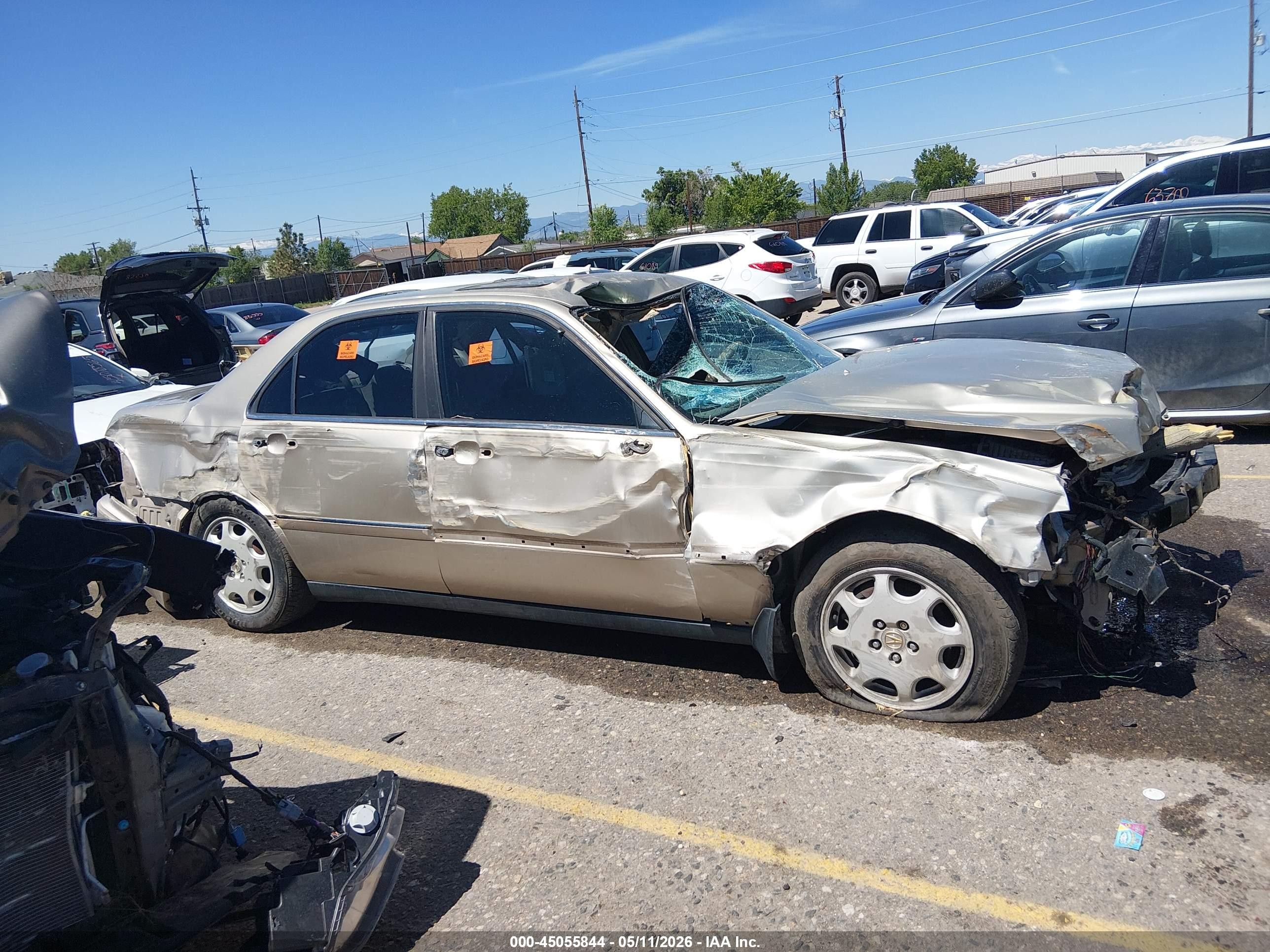 2000 Acura Rl 3.5 Gold vin: JH4KA9664YC009136