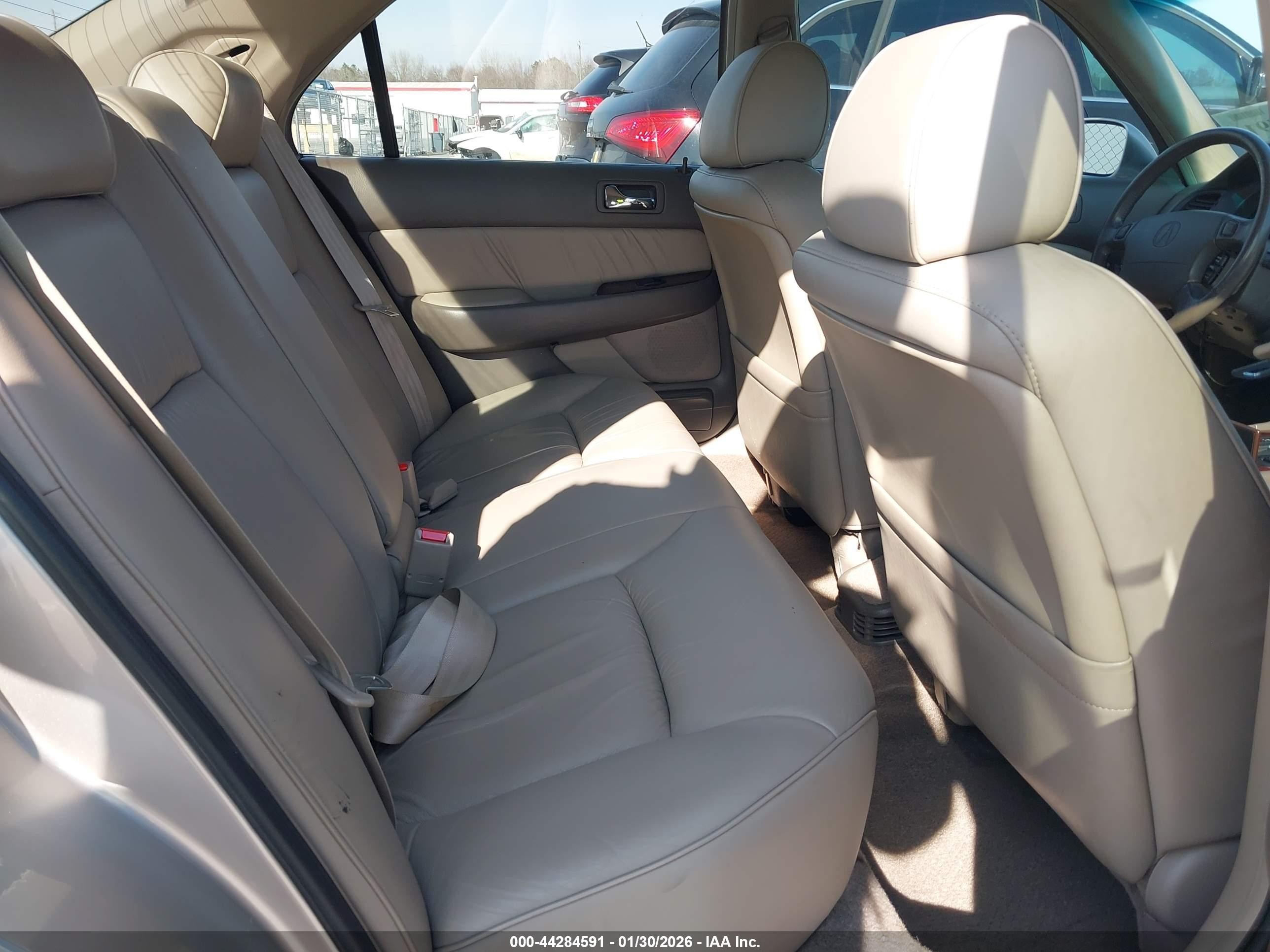 1997 Acura Rl 3.5 Silver vin: JH4KA9665VC013532