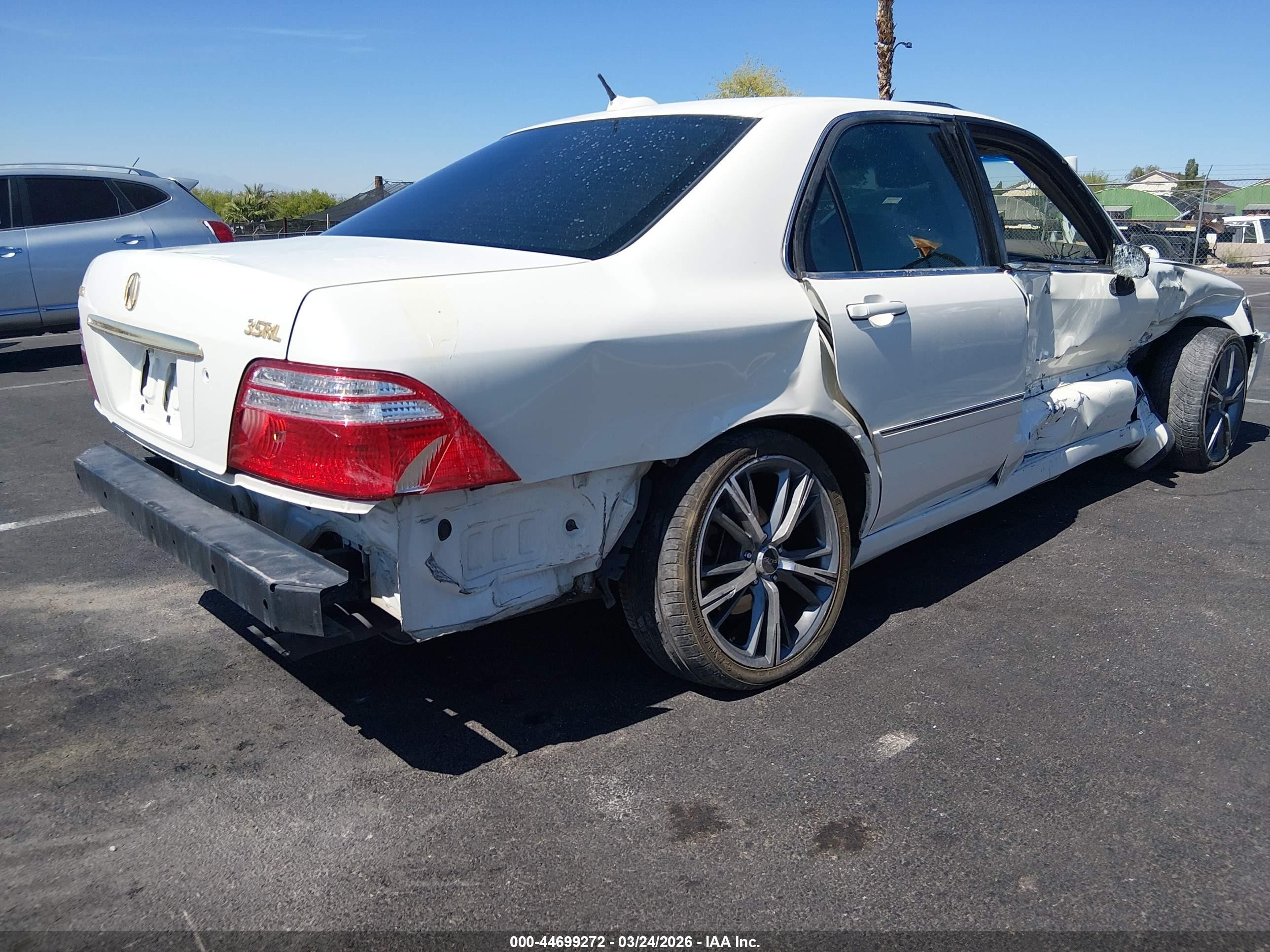 2004 Acura Rl 3.5 White vin: JH4KA96664C001808