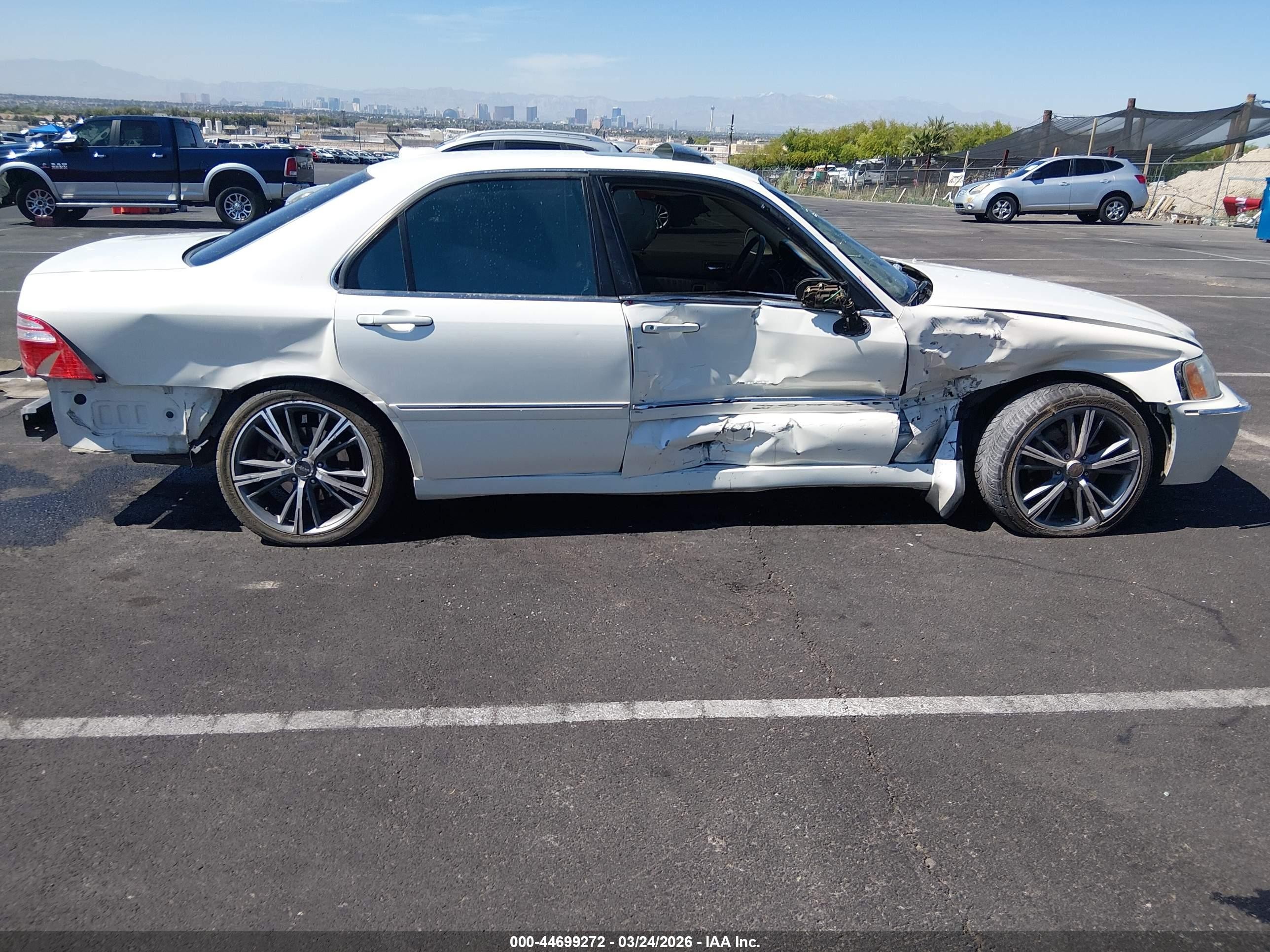 2004 Acura Rl 3.5 White vin: JH4KA96664C001808