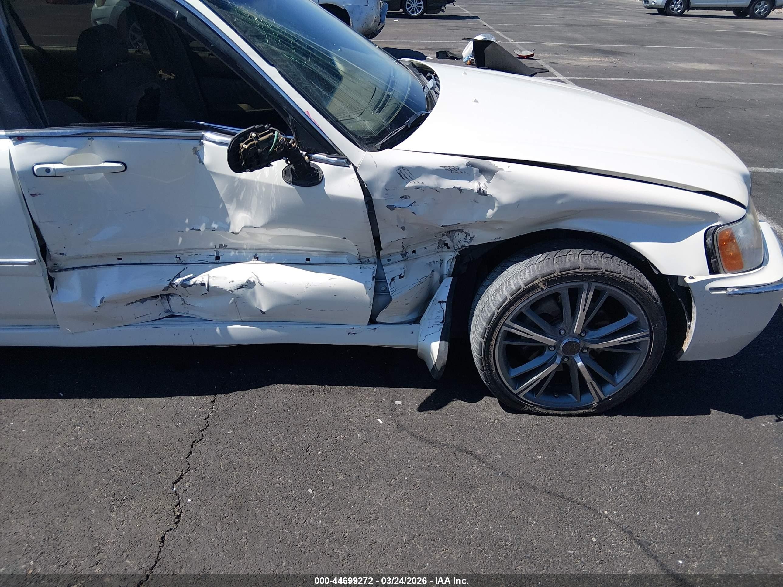 2004 Acura Rl 3.5 White vin: JH4KA96664C001808