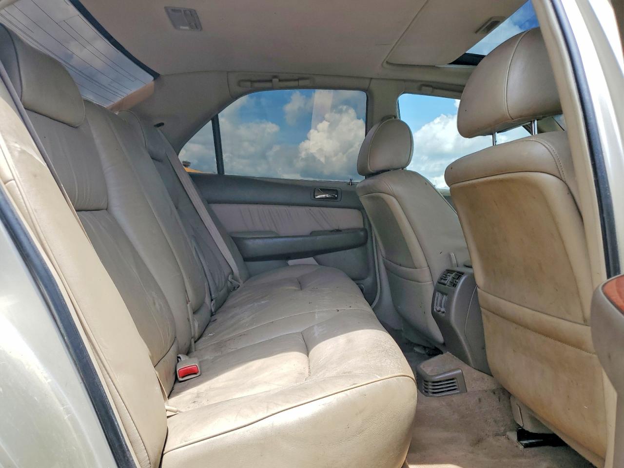 2004 Acura 3.5rl Желто-коричневый vin: JH4KA96684C002054