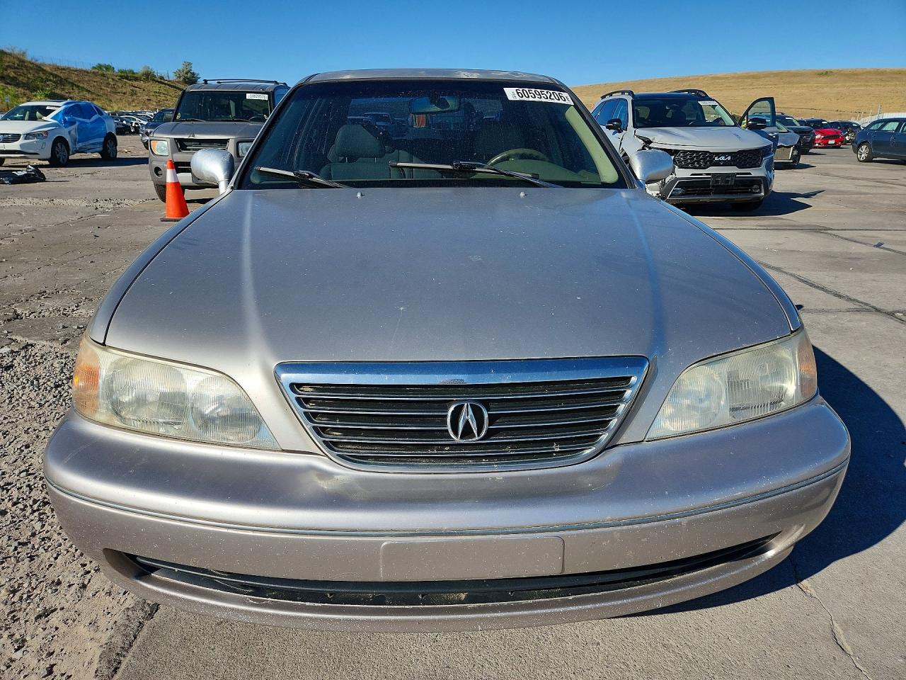 1998 Acura 3.5rl Silver vin: JH4KA9668WC002090