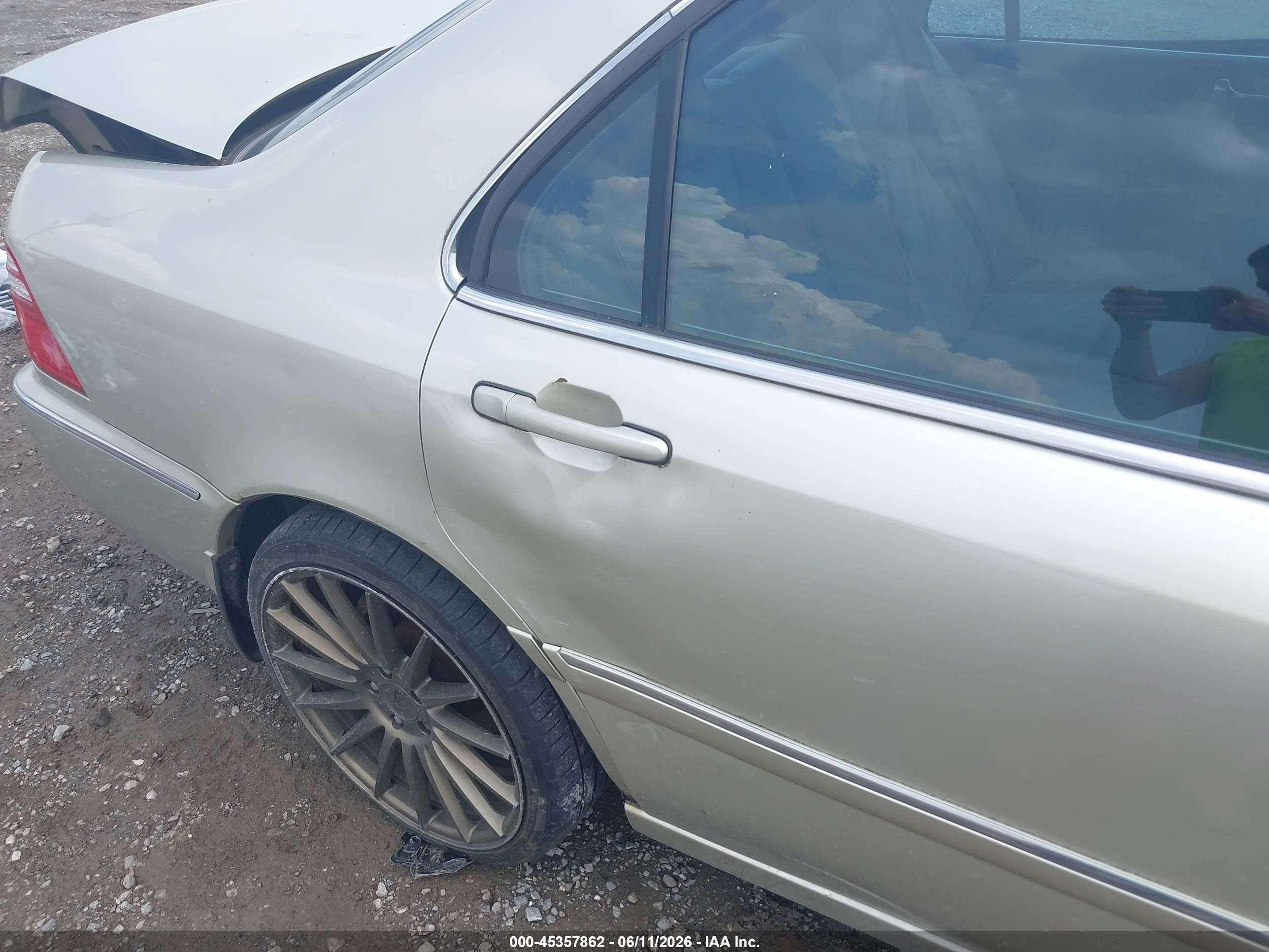 2004 Acura Rl 3.5 Gold vin: JH4KA96694C002984