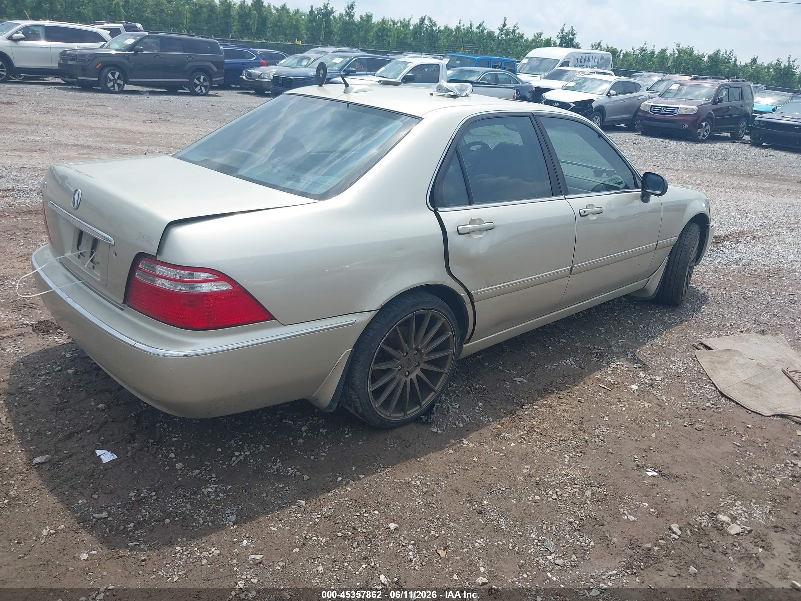 2004 Acura Rl 3.5 Gold vin: JH4KA96694C002984