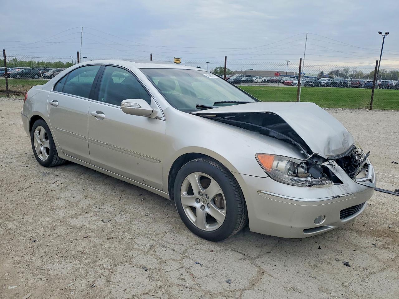 2005 Acura Rl Silver vin: JH4KB16505C009815