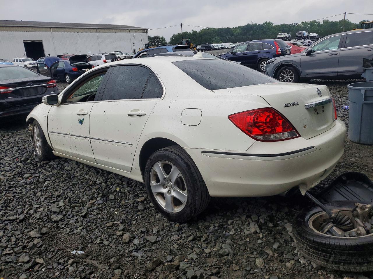 2006 Acura Rl White vin: JH4KB16506C003708