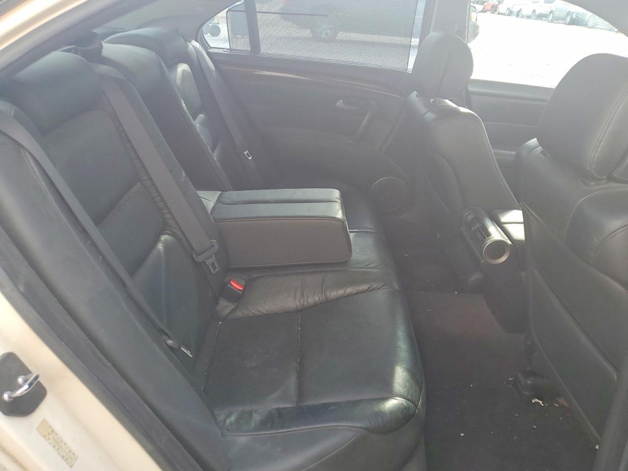 2005 Acura Rl White vin: JH4KB16515C015686