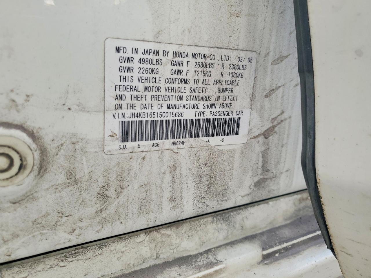 2005 Acura Rl White vin: JH4KB16515C015686