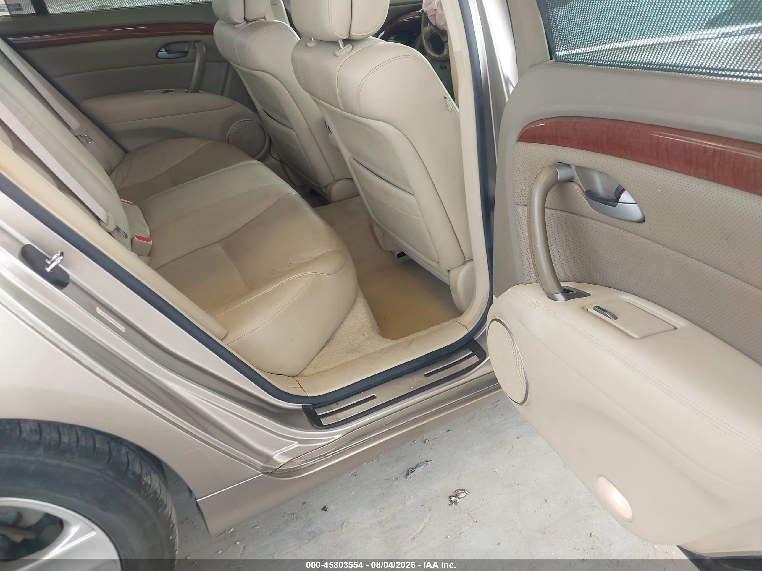 2005 Acura Rl 3.5 Beige vin: JH4KB16515C019771