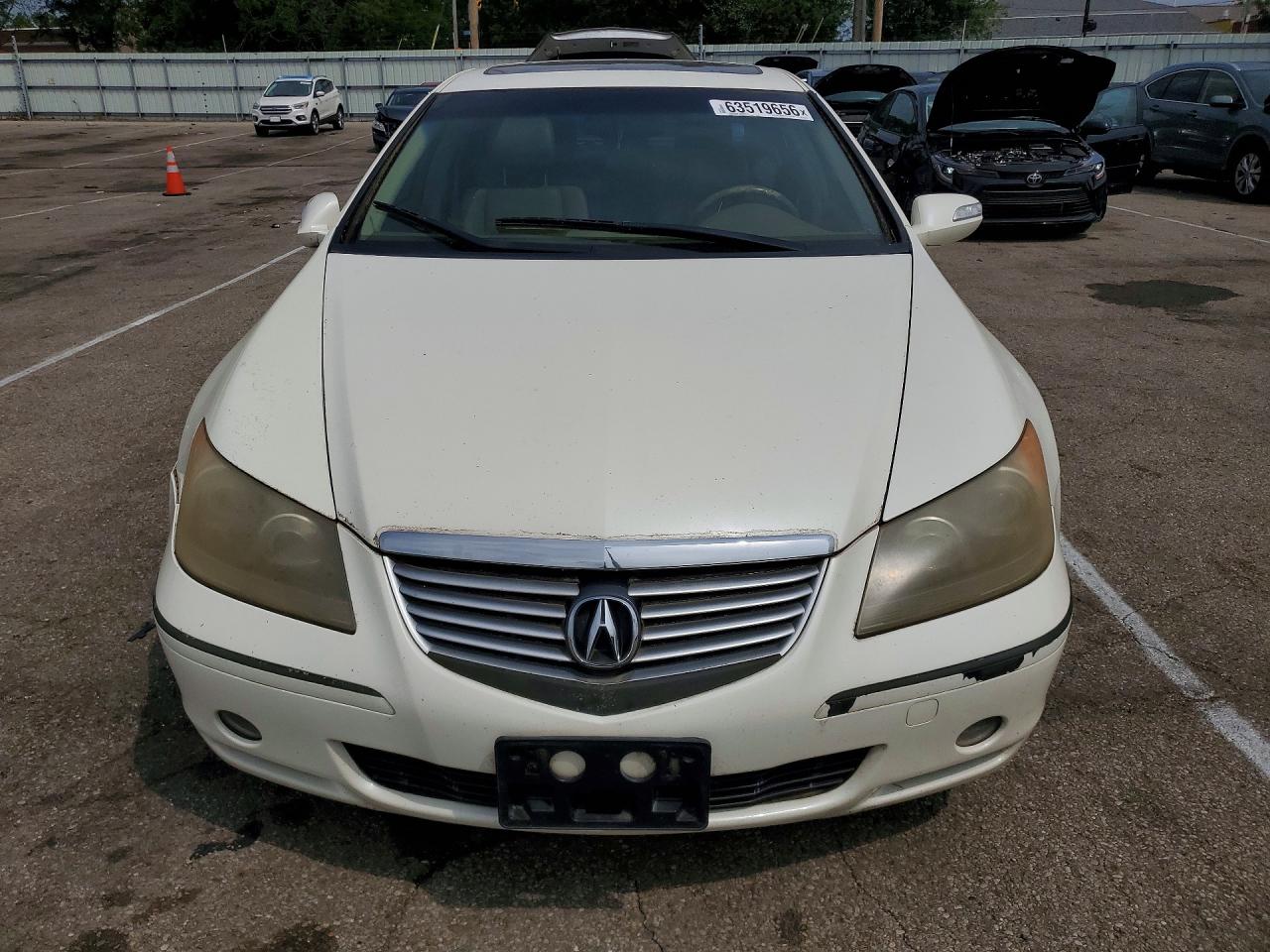 2006 Acura Rl White vin: JH4KB16516C004429